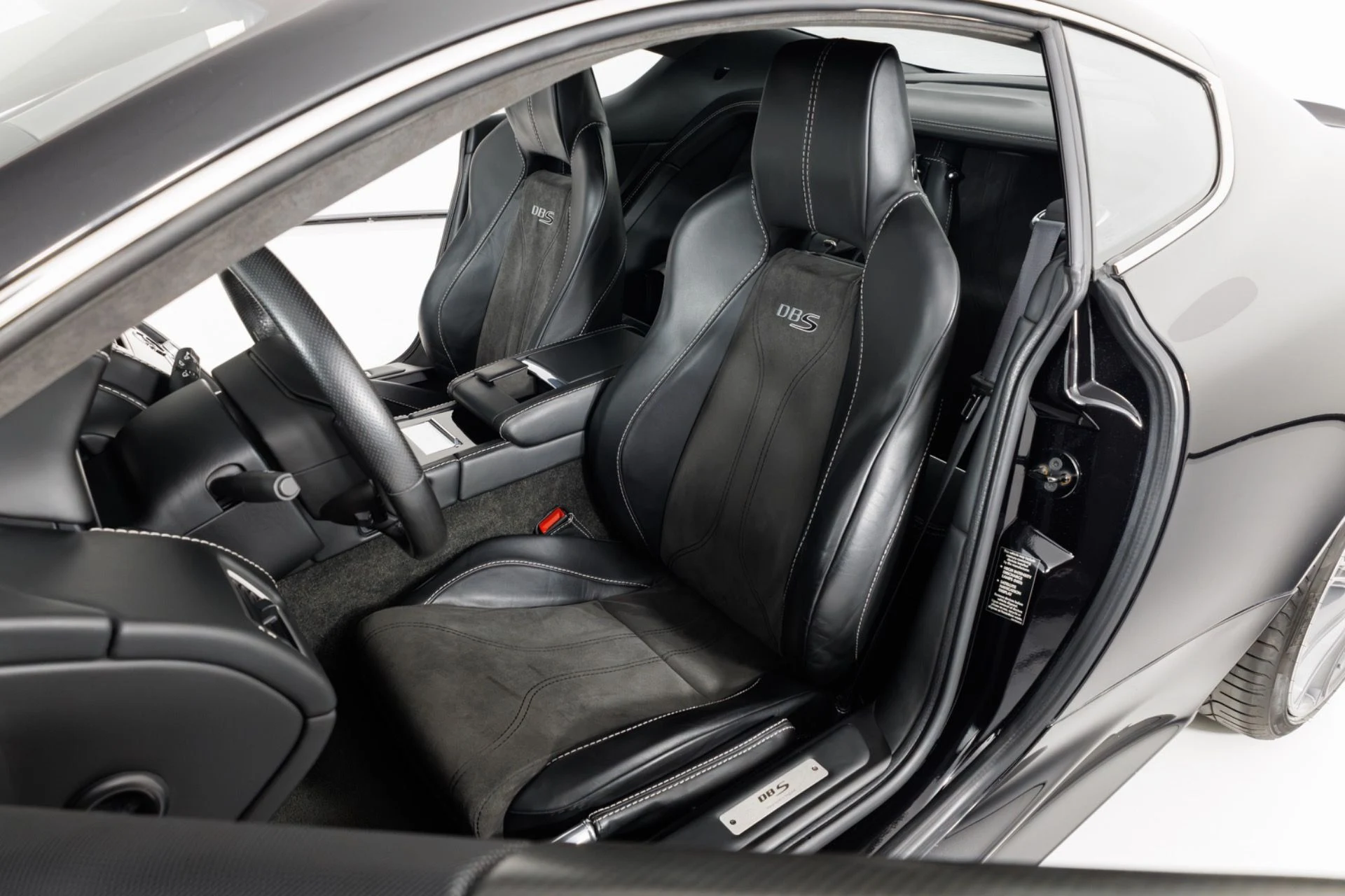 mph014_1653033354_Used_2009_Aston_Martin_DBS_V12_Manual_1785525188_51f16b00f5