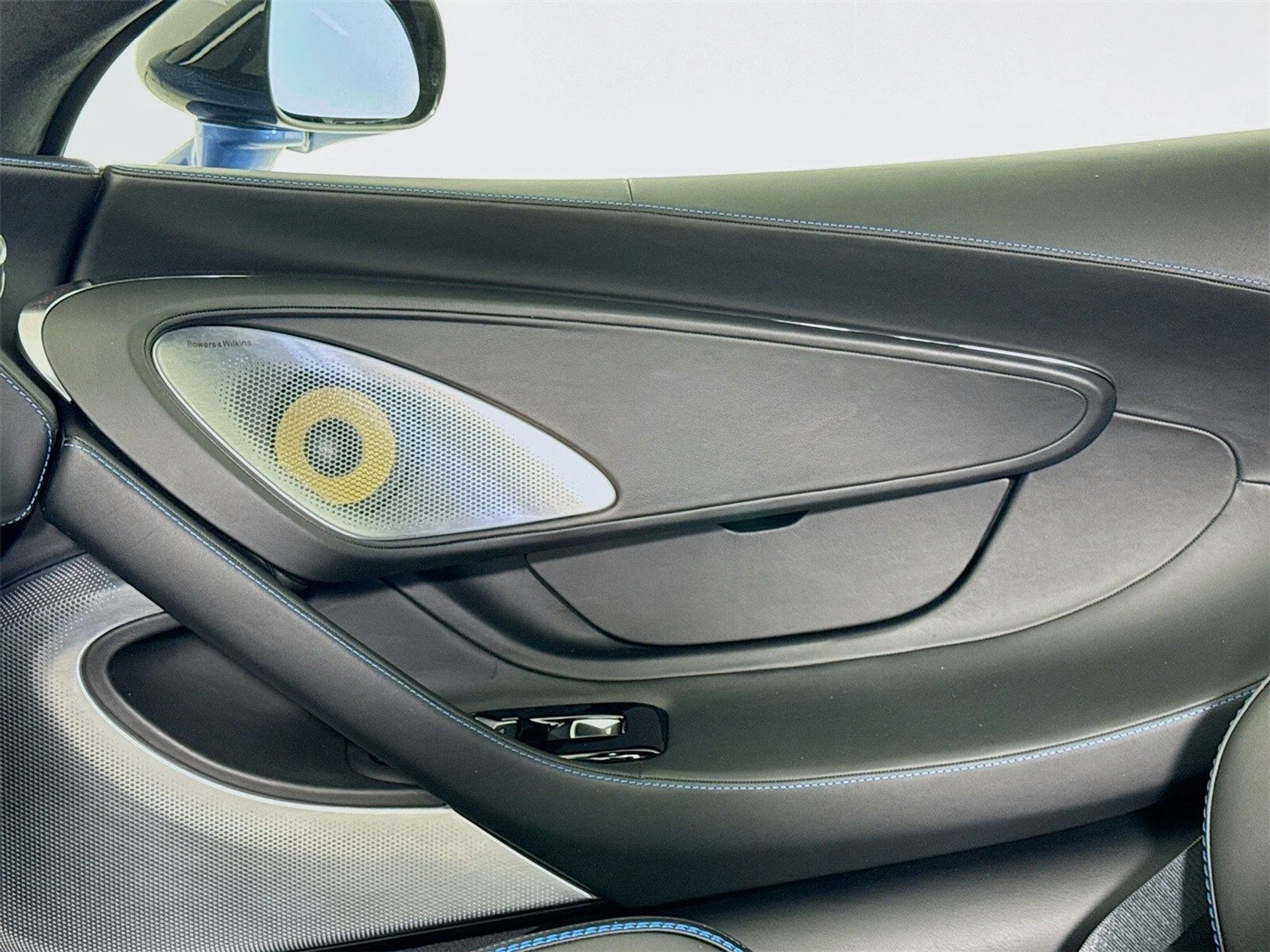 mph014_165377840_59c4b638811e9a69d17f712e8895ed96x_5fbd271ac9