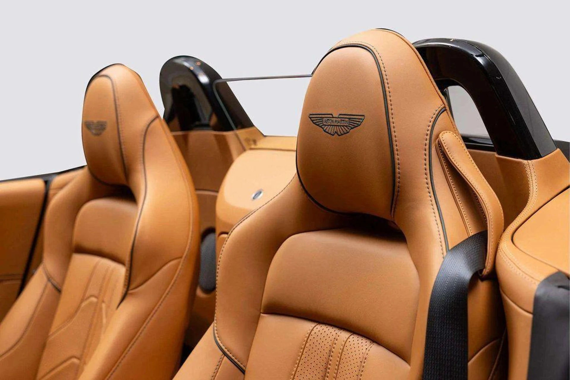 mph014_1656520587_L_Hy_PD_4q_YX_Zi_HJ_3i_Ty_Ie8dkt4xq_M_5938ca5aa6