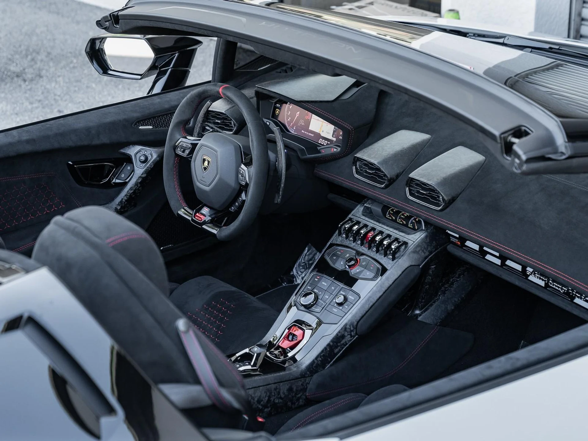 mph014_1672850489_Used_2018_Lamborghini_Huracan_Performante_Spyder_1761599131_c68e3c8d50