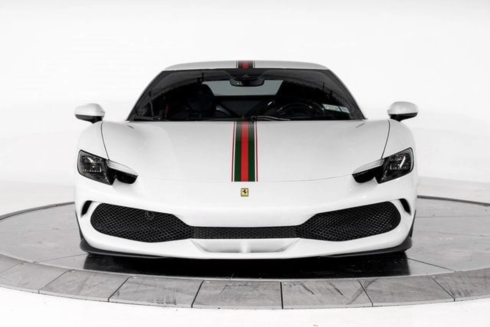 mph014_167384734_f9fde5045741c50b4b68a436db0a957ax_2e930f66ad