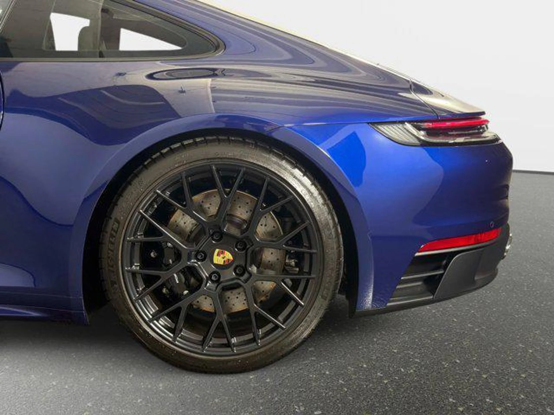 mph014_1679406665_Mygxm_VVZ_0_YE_Wcdxaxi_Gw_B5jr_Alk_97ffbb66df