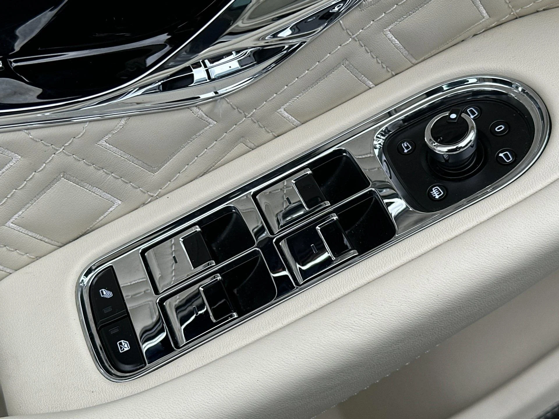 mph014_1683672416_Used_2023_Bentley_Continental_GT_V8_S_1766588999_12e53de90b