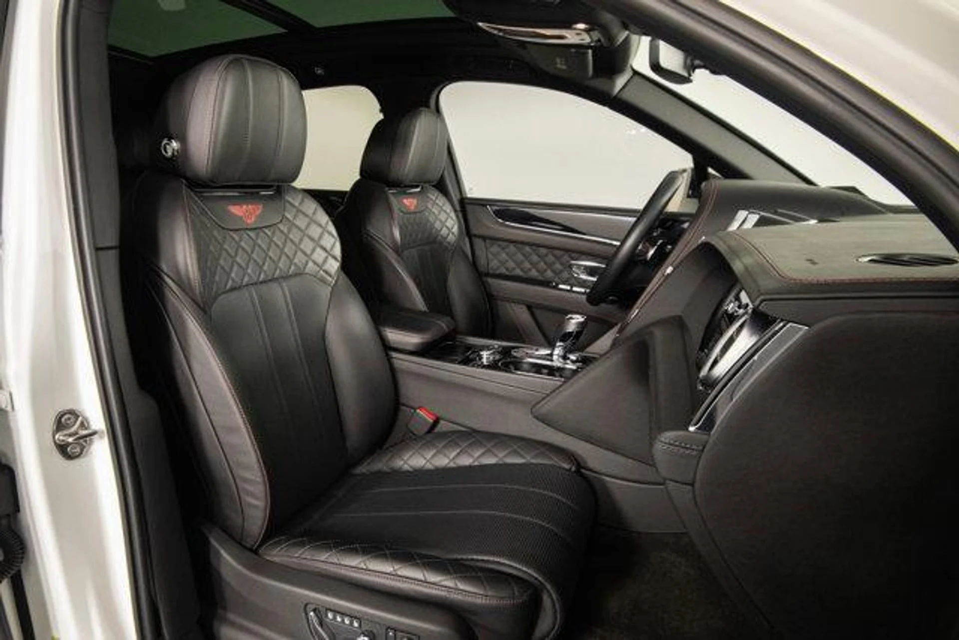 mph014_1689299117_Mul2_Ubp0_Pwdud1rz2j_RTS_Dm6_Uw_Y_bb8b78ed9a