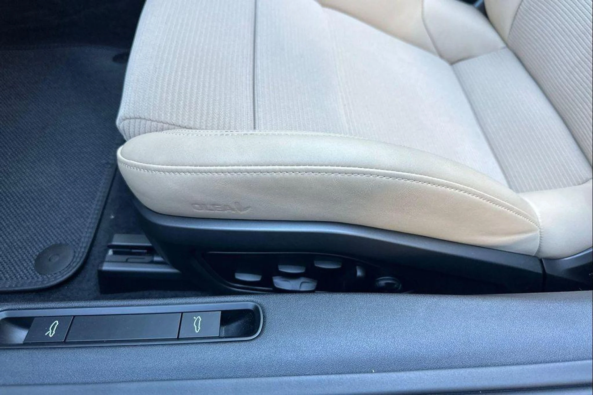 mph014_1691953887_4_RZAWW_Kyh_H6o_Qz_Y9_H_Kf_I8eo_Wpd_Y_b67d90d6a5