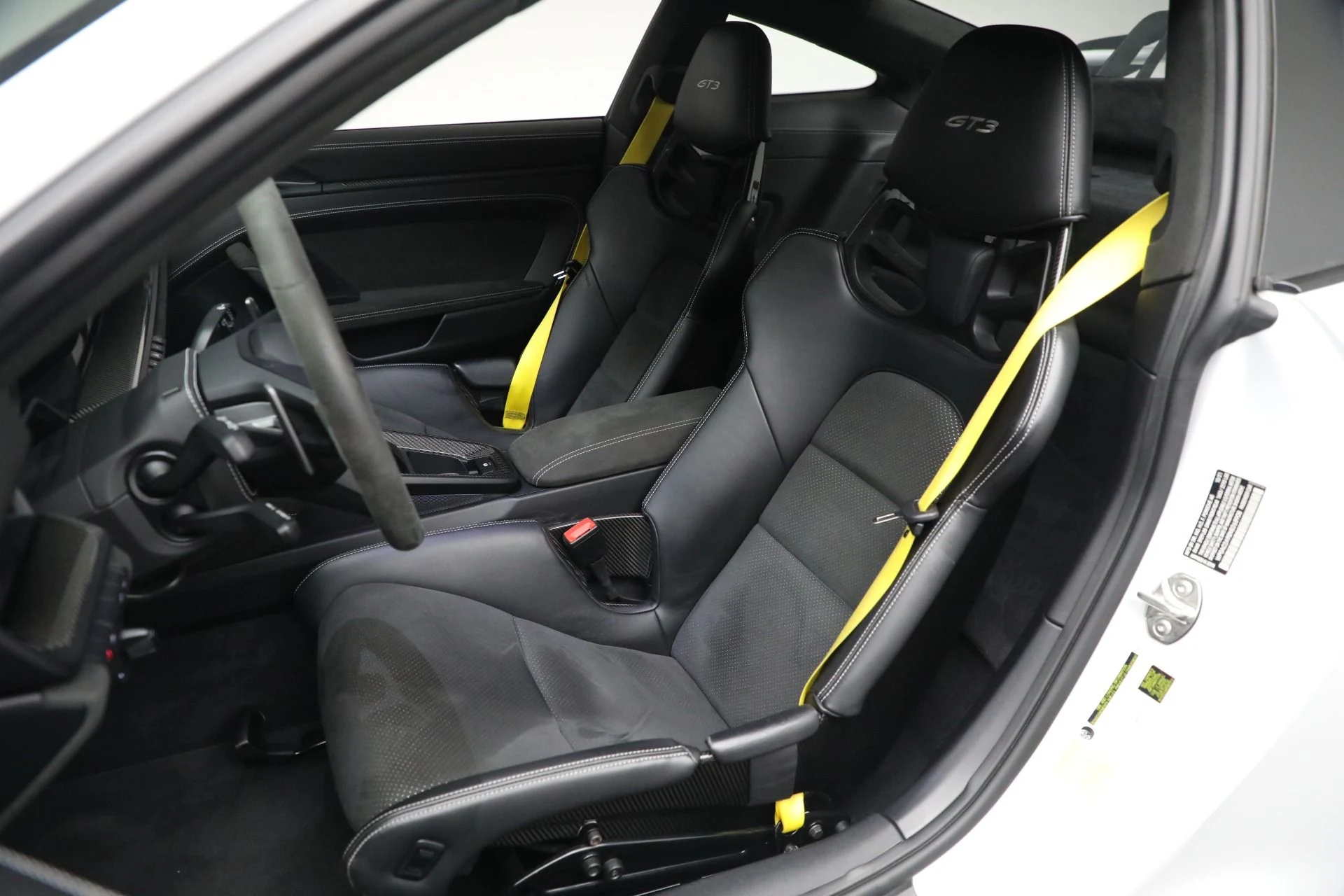 mph014_1700034300_Used_2022_Porsche_911_GT_3_031b2169e7
