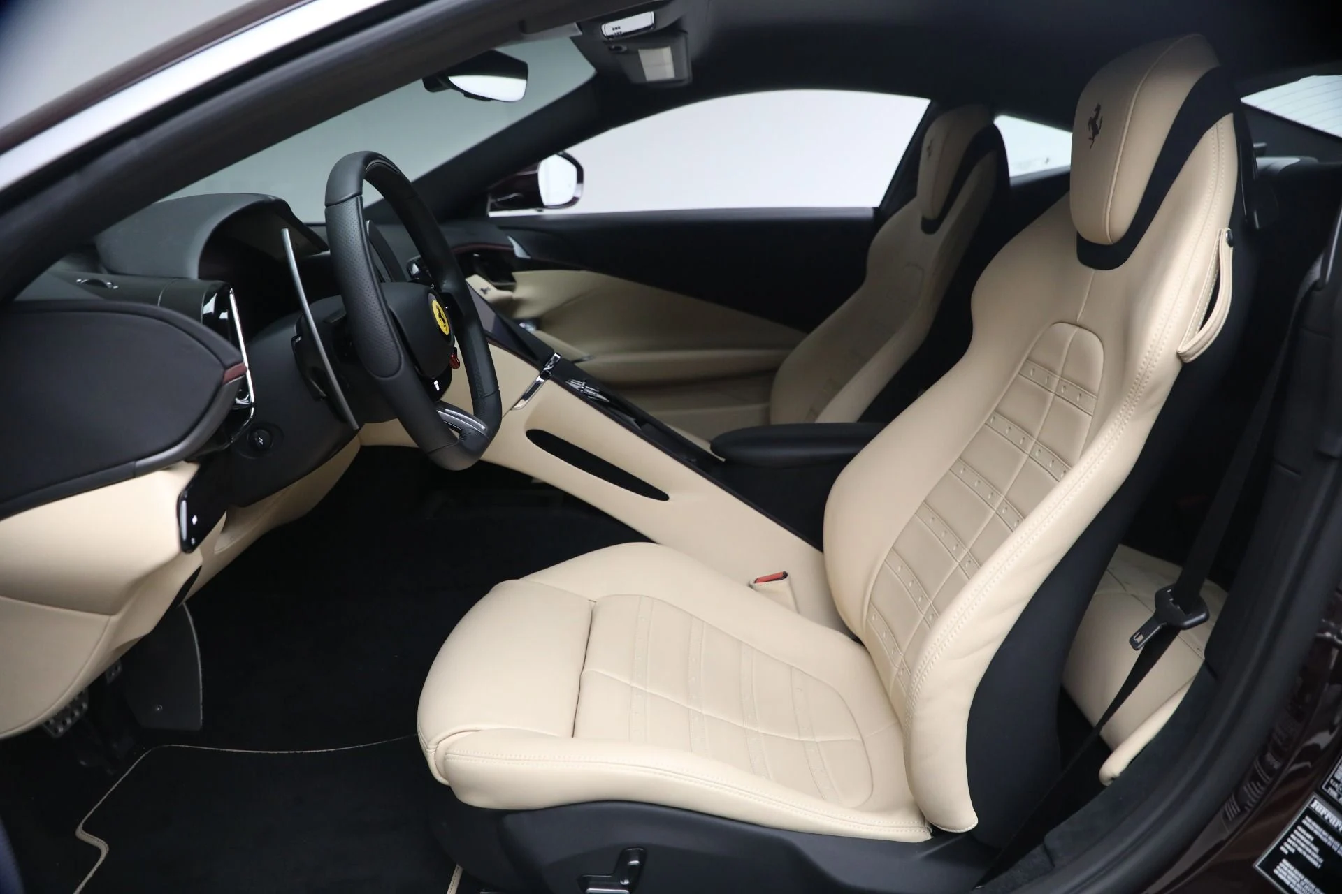 mph014_1711402547_Used_2023_Ferrari_Roma_1767375733_e7f8c7b6ec