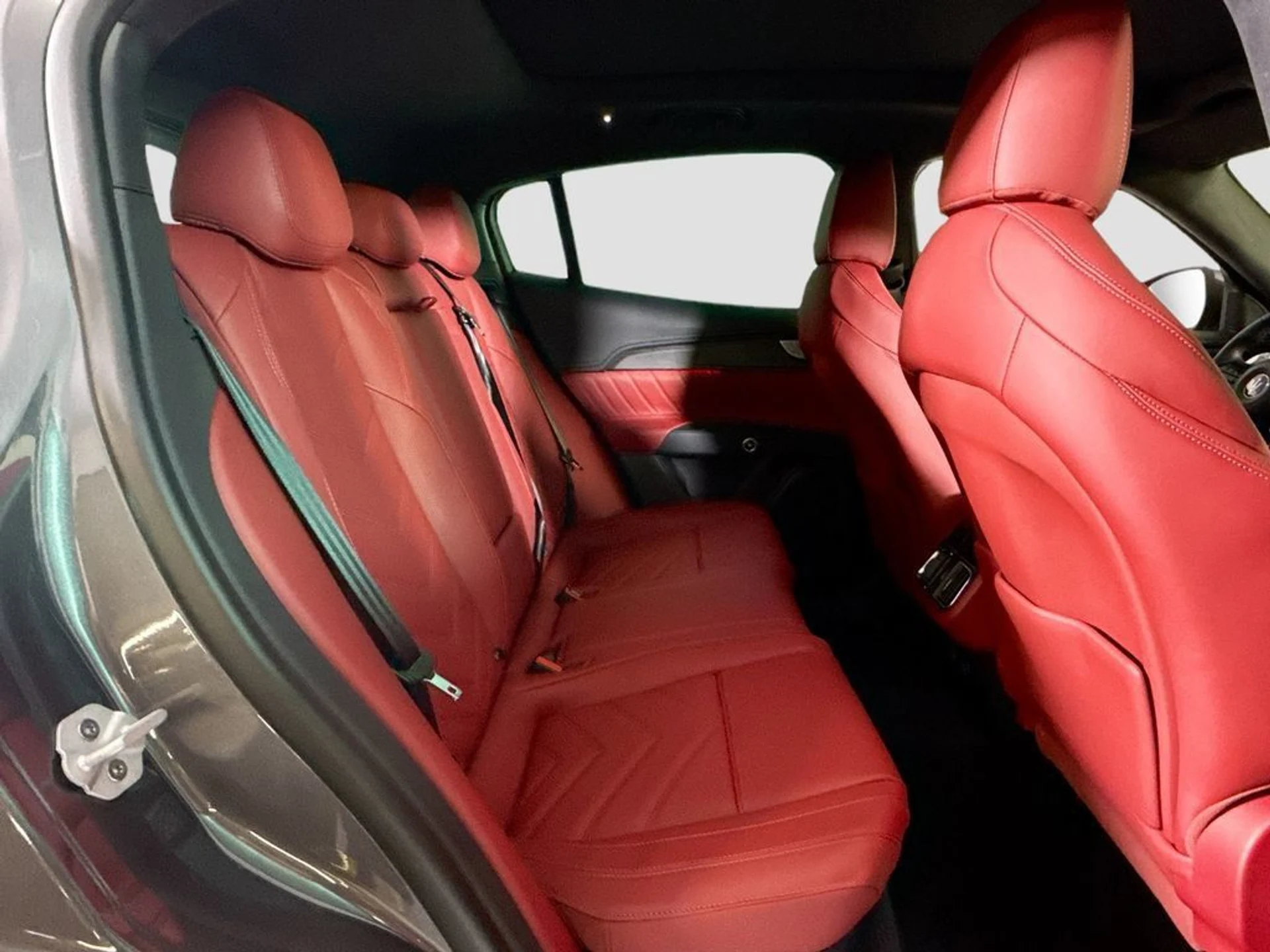 mph014_1716928388_new_2026_maserati_grecale_modenaawd_11350_23051140_16_1024_9d3c56a41a