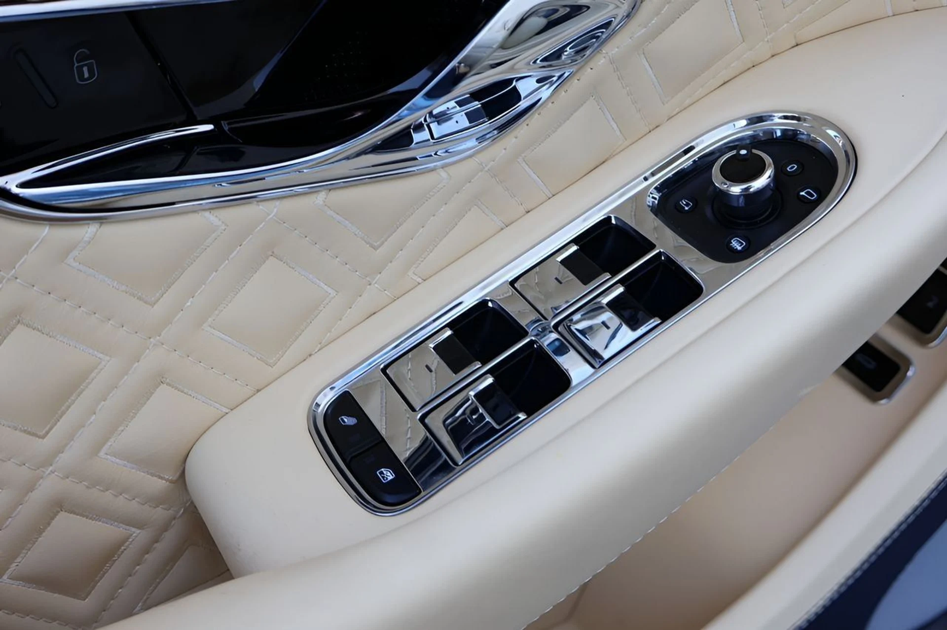 mph014_1718233979_15_18a3eb6dc6