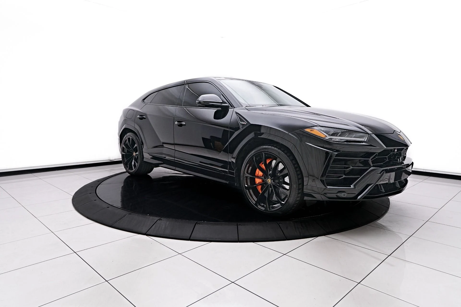 mph014_1718780728_Used_2022_Lamborghini_Urus_1753311555_501810d09e