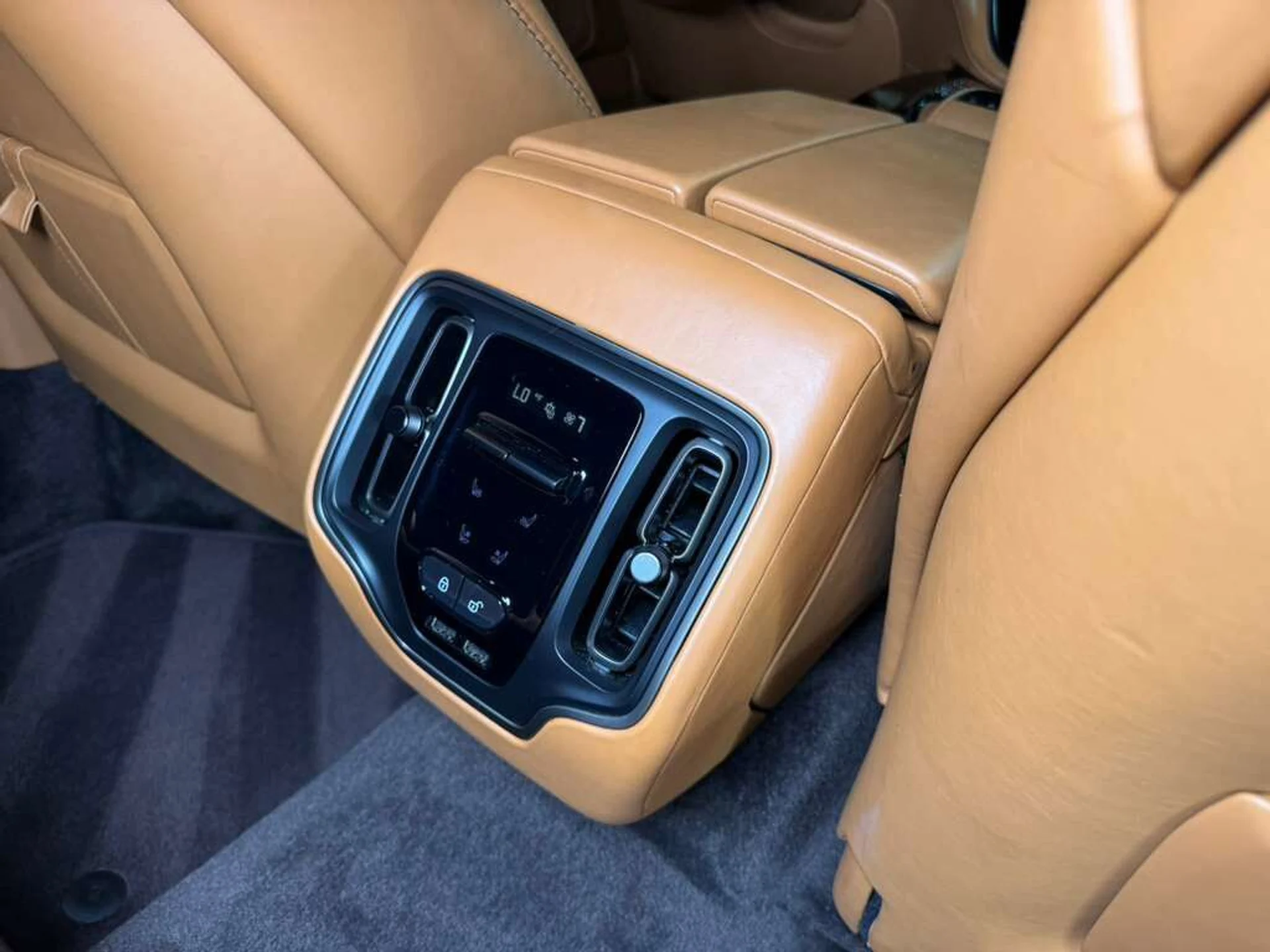 mph014_173006690_e93ca5f4562a792ee1520afbf98fbd04_aac78f49ce