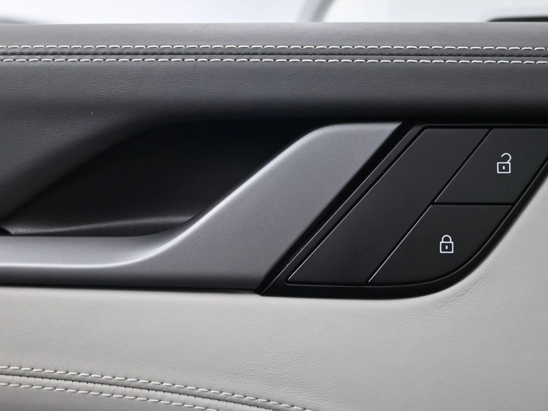 mph014_1731605139_e4425b64e3f53d33fbc6b3005cb60872x_c4fa6d498f