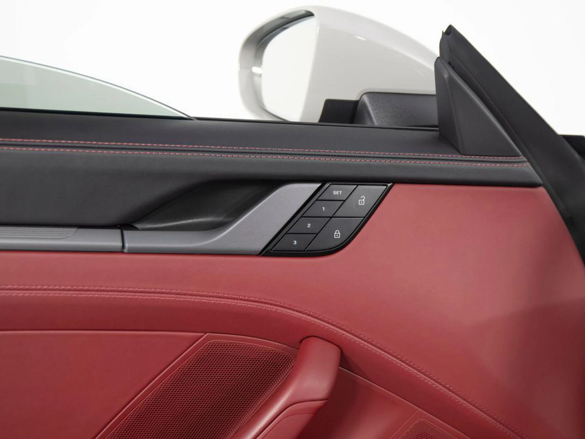 mph014_1732683300_9_V_0_H3g_TV_Cw_RD_Yas_N_Ike_Wn1xik_29b6f4cbc7