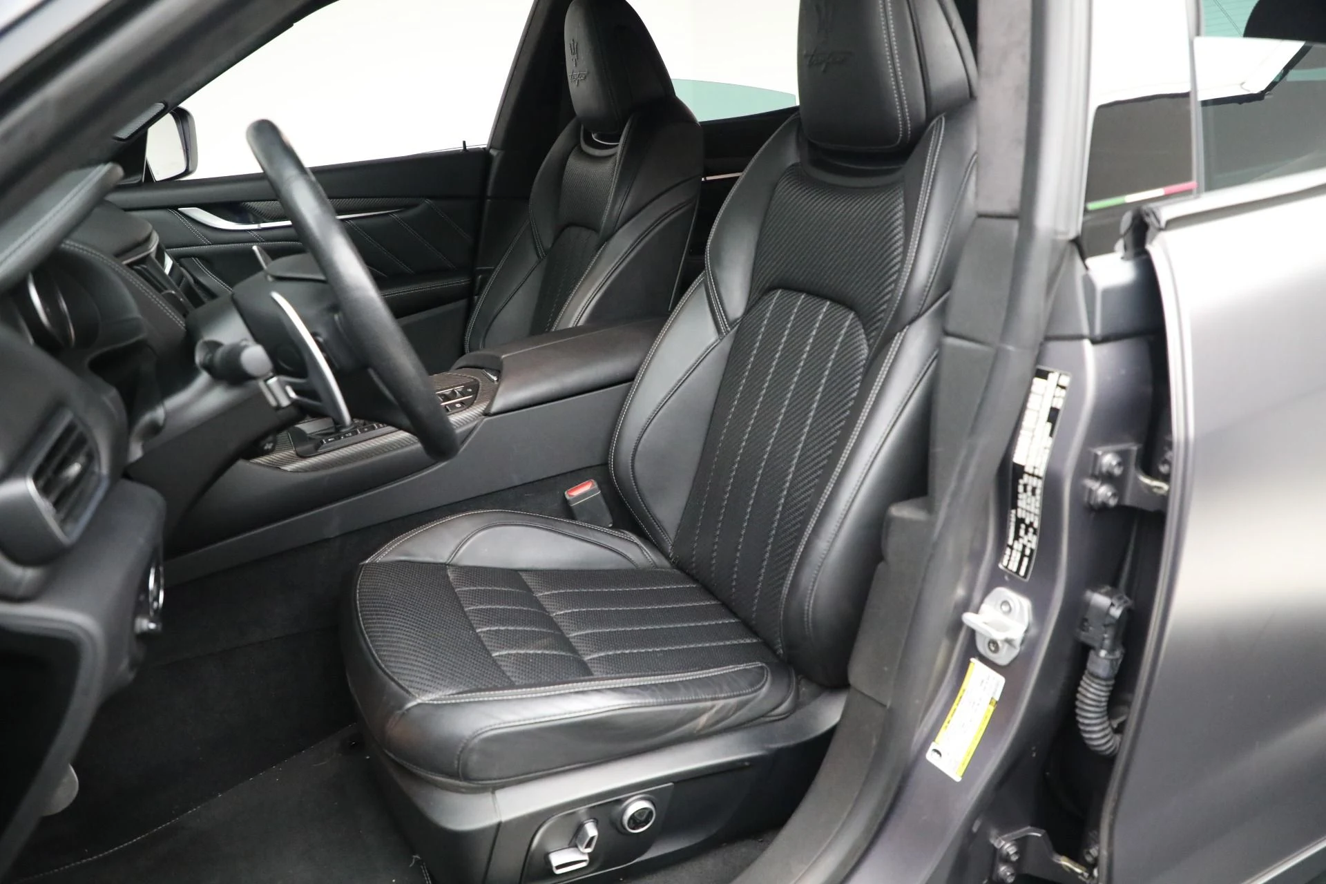 mph014_1737410567_Used_2022_Maserati_Levante_Trofeo_8c1530710f