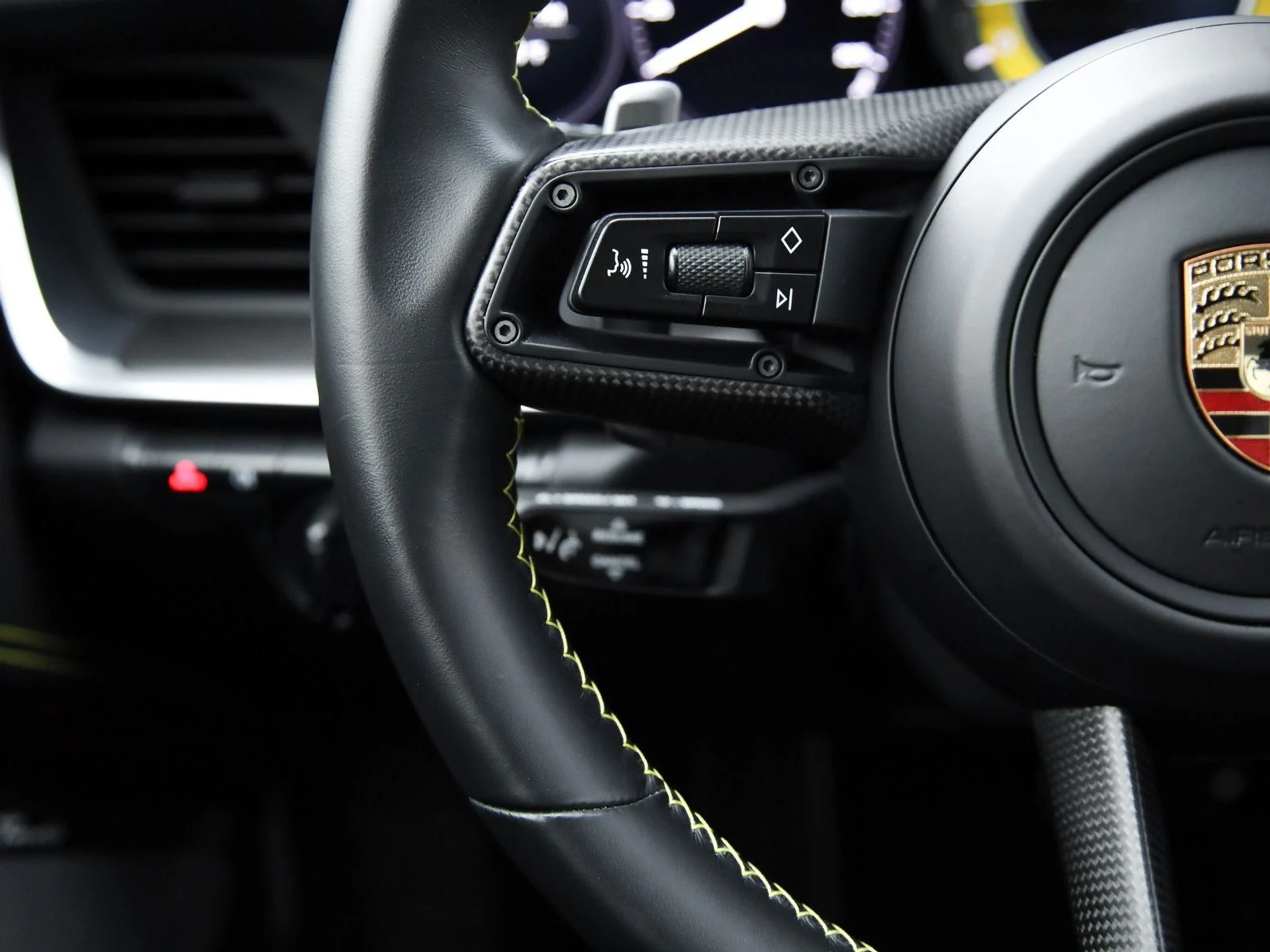 mph014_1743921397_15_412d007ade