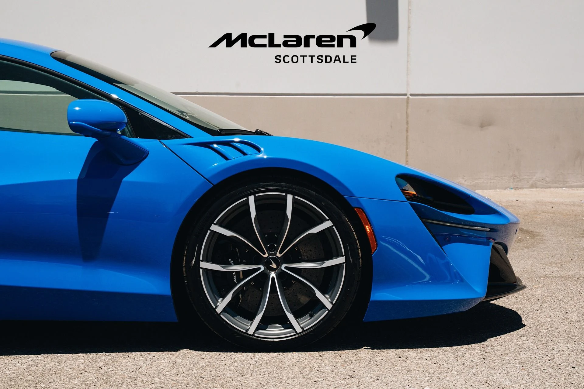 mph014_1744422280_Used_2023_MCLAREN_ARTURA_1747946704_3950ddc86a