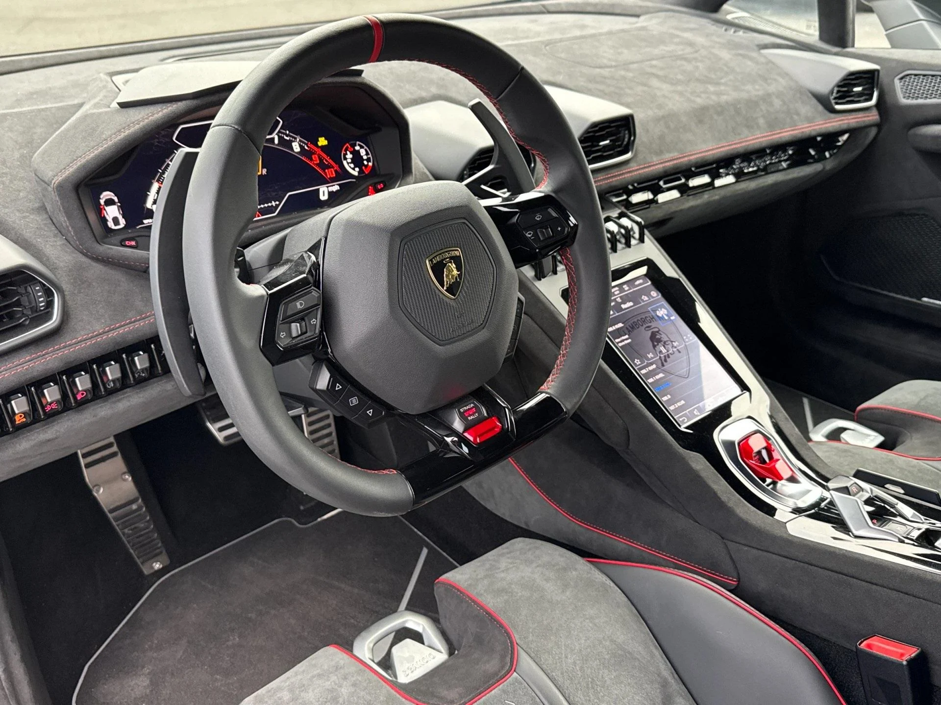 mph014_1766097389_Used_2024_Lamborghini_Huracan_Sterrato_Selezione_CPO_1769008634_e2898831dd