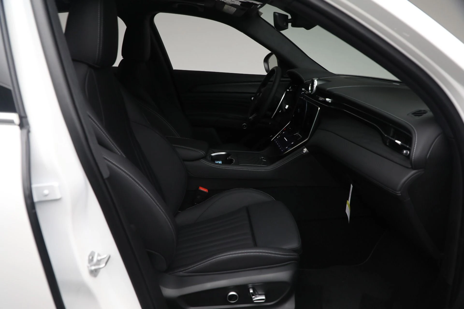 mph014_1772230382_New_2025_Maserati_Grecale_1756220903_6e73677867