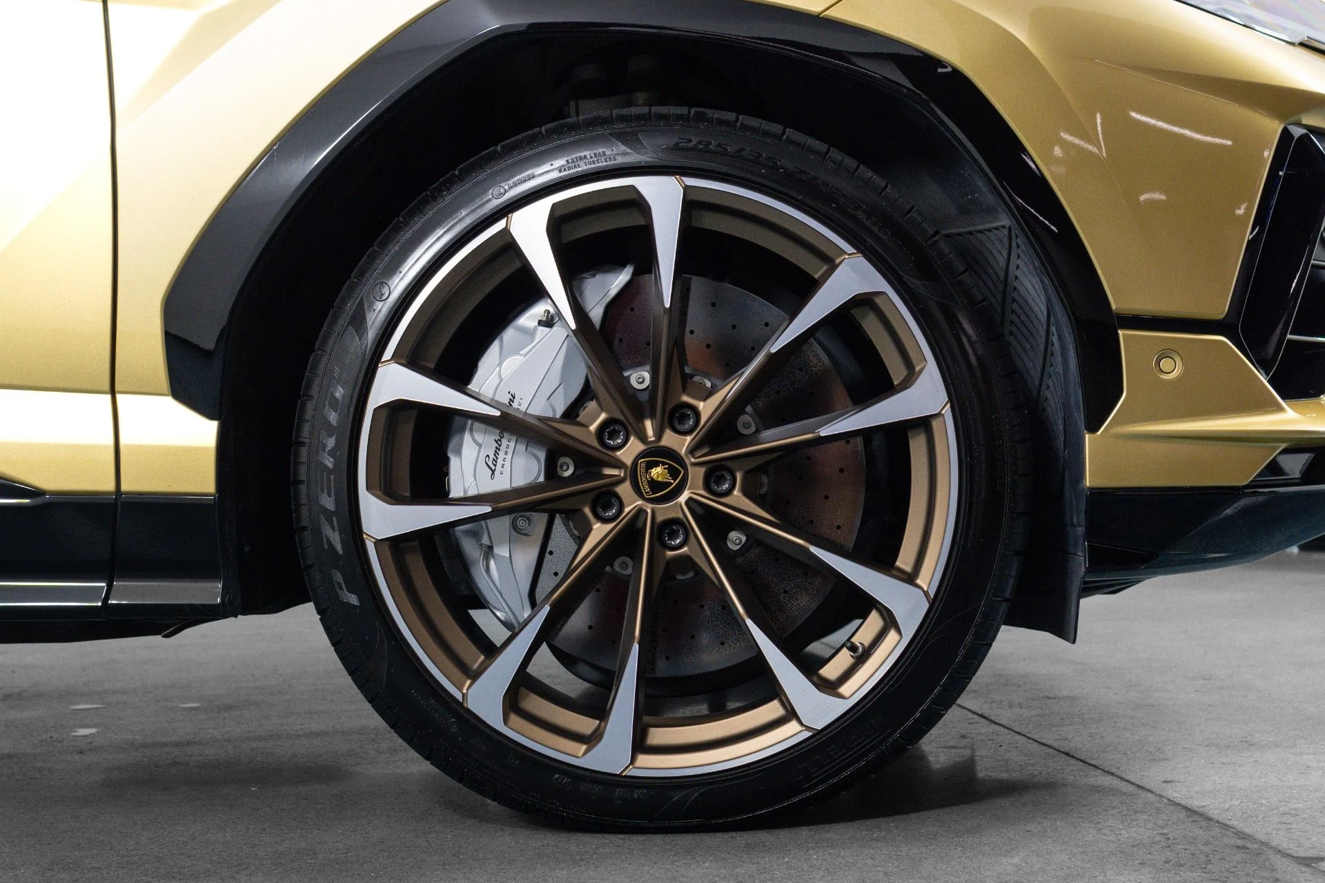 mph014_1784605672_Used_2023_Lamborghini_Urus_S_1781741186_09922397b7