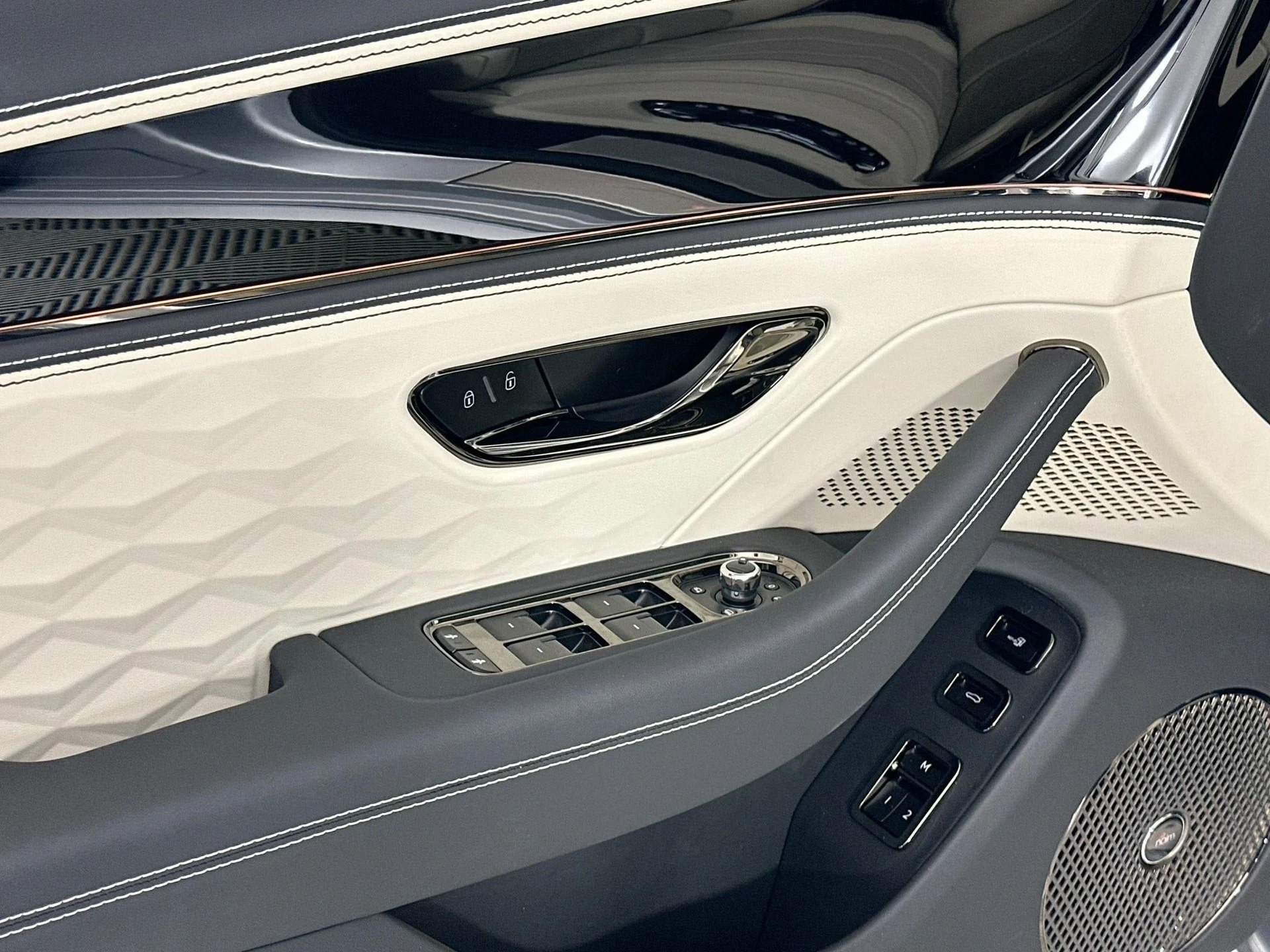 mph014_1787188840_15_e632c978b3