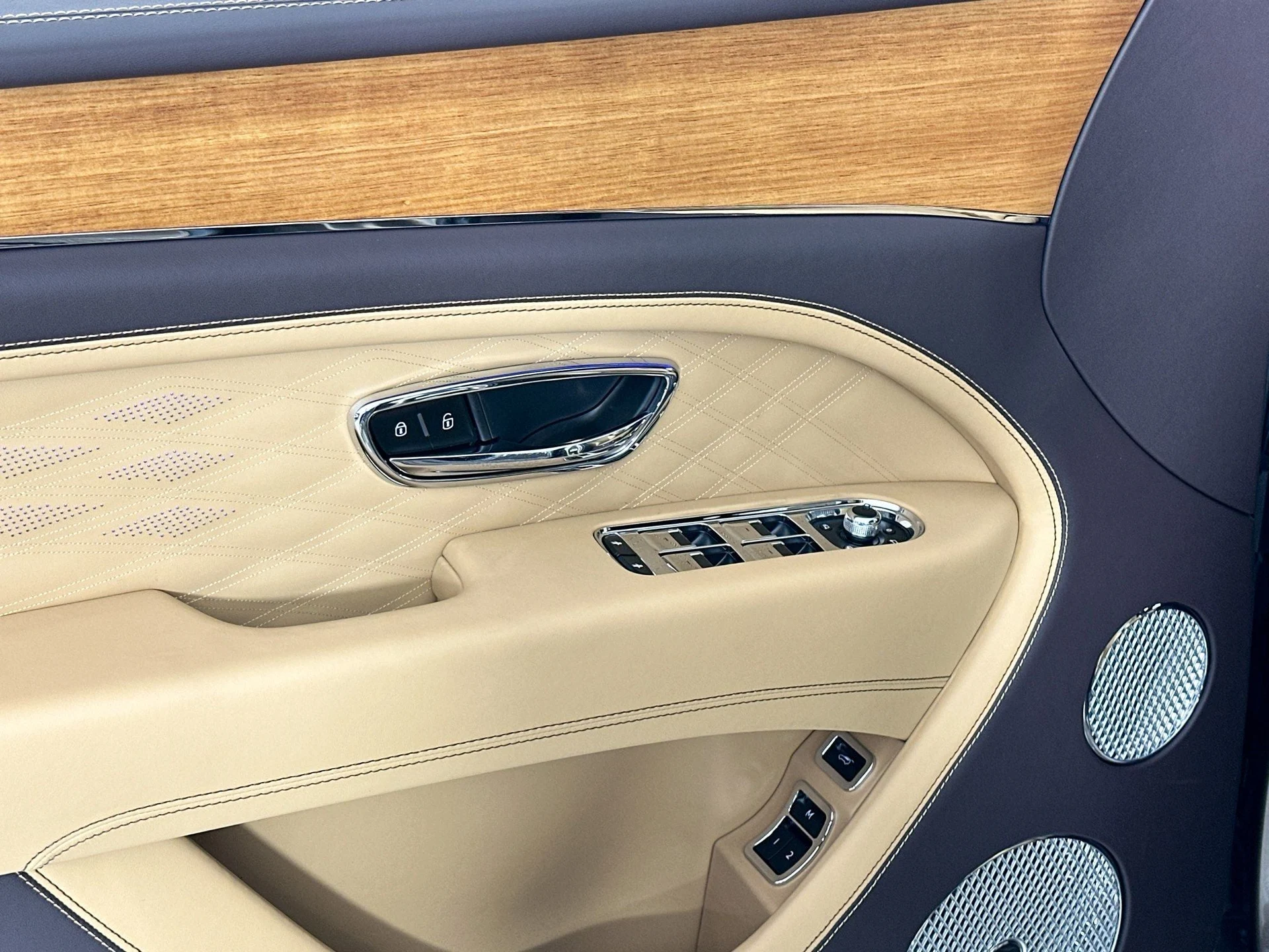 mph014_1787481305_15_12262f4375