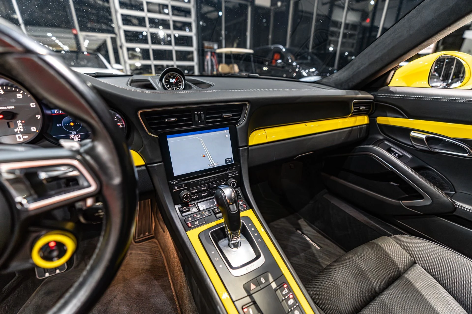 mph014_1788065008_13056_p15_l_7c3868ad29