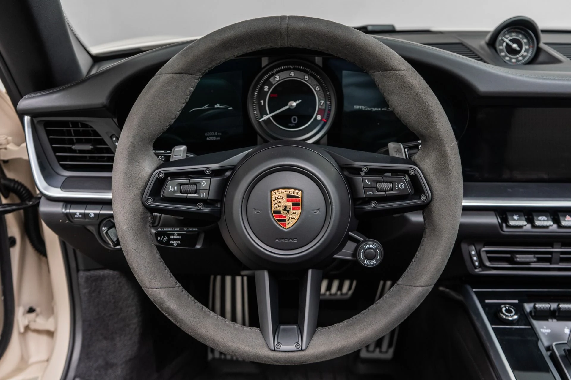 mph014_1788597269_Used_2024_Porsche_911_Targa_4_S_1792178990_0acb64c988