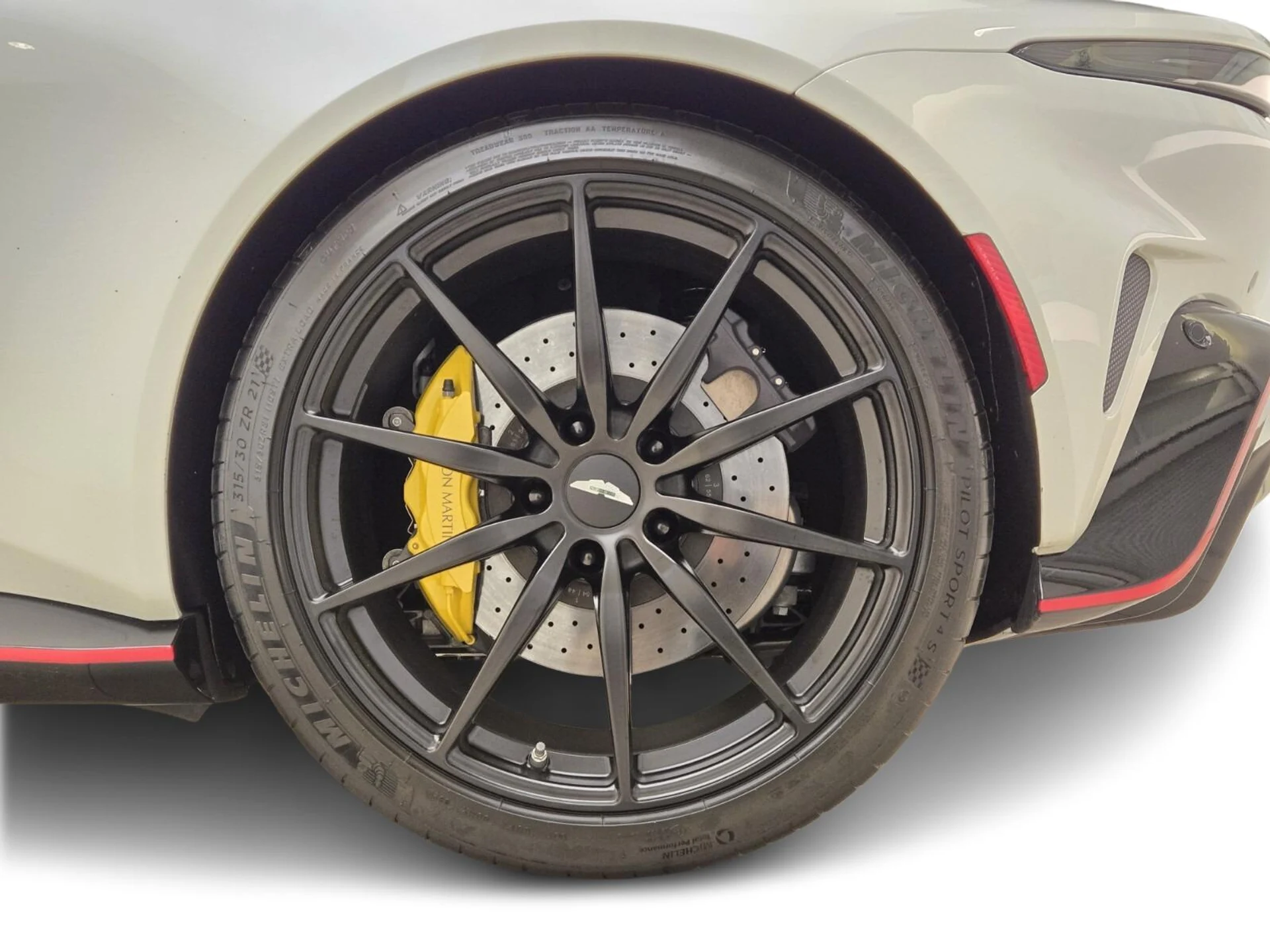 mph014_1794661259_Used_2023_Aston_Martin_Vantage_1766214029_7bbe45b7e8