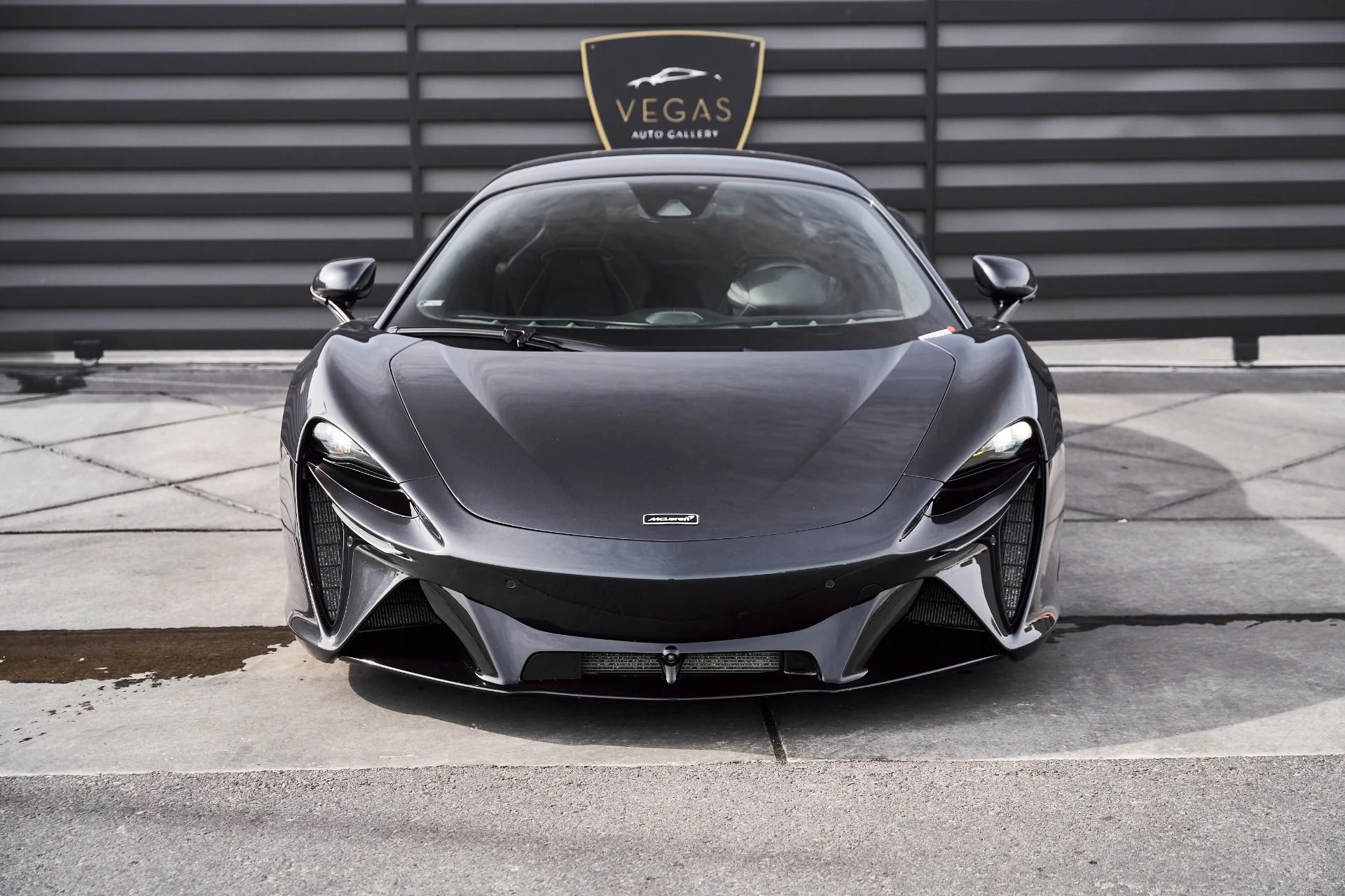 mph014_1809927852_Used_2023_Mc_Laren_Artura_1770833702_105a4be383