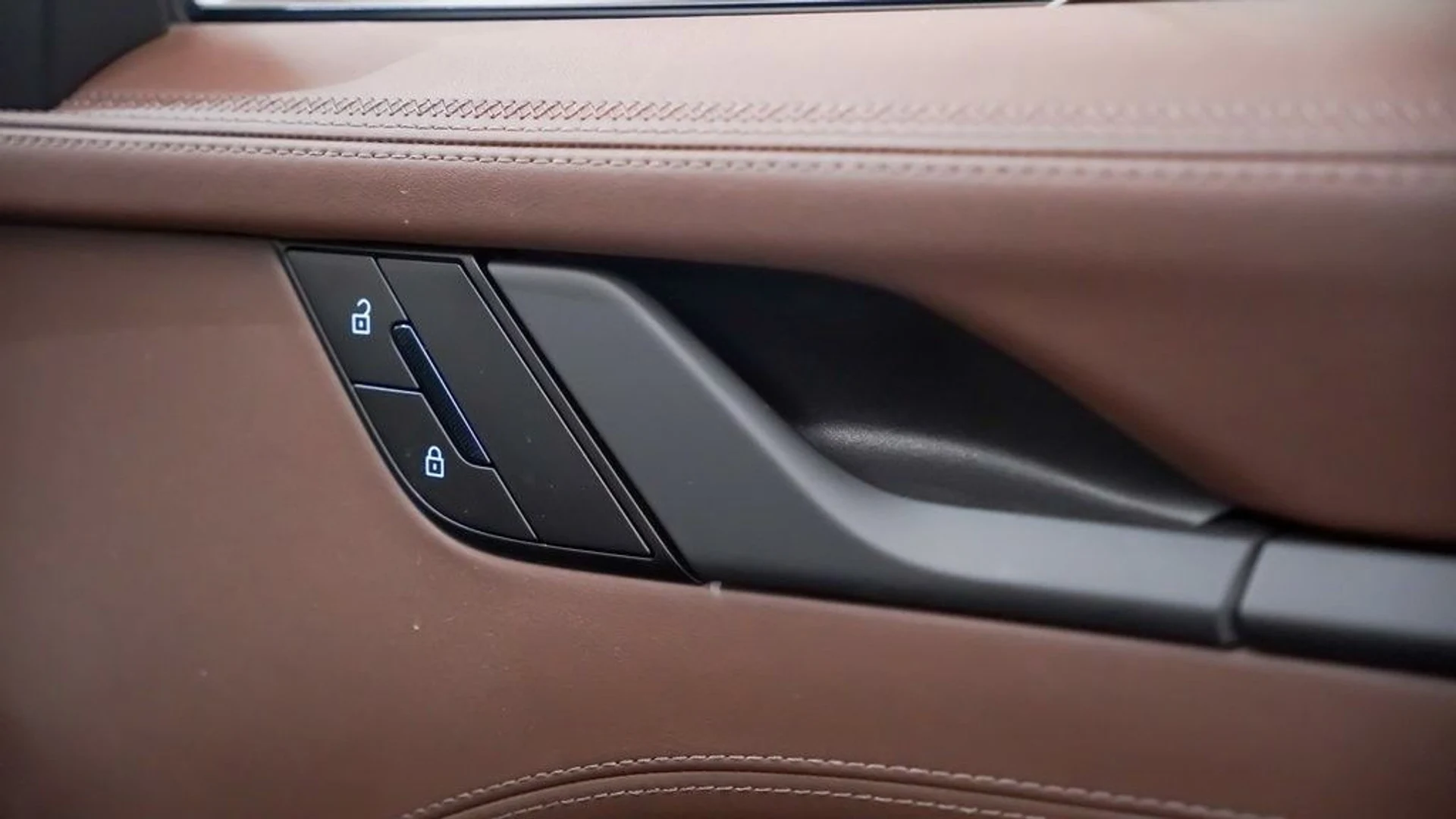 mph014_1811355207_047d1038d8aca5566159e740f51a2204x_1923c1d150