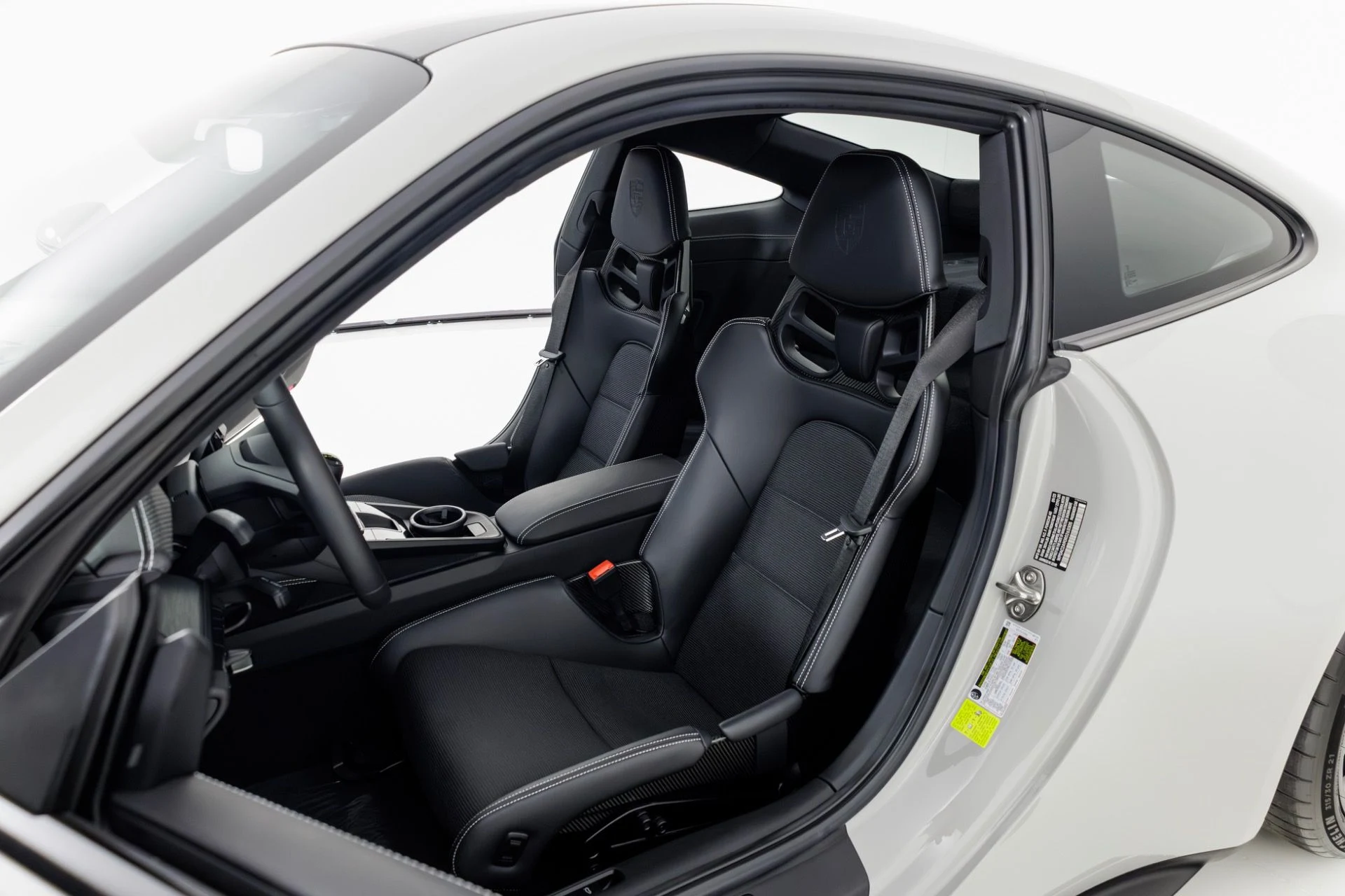 mph014_1811633759_Used_2024_Porsche_911_GT_3_Touring_1767999905_bf6e6ae5aa