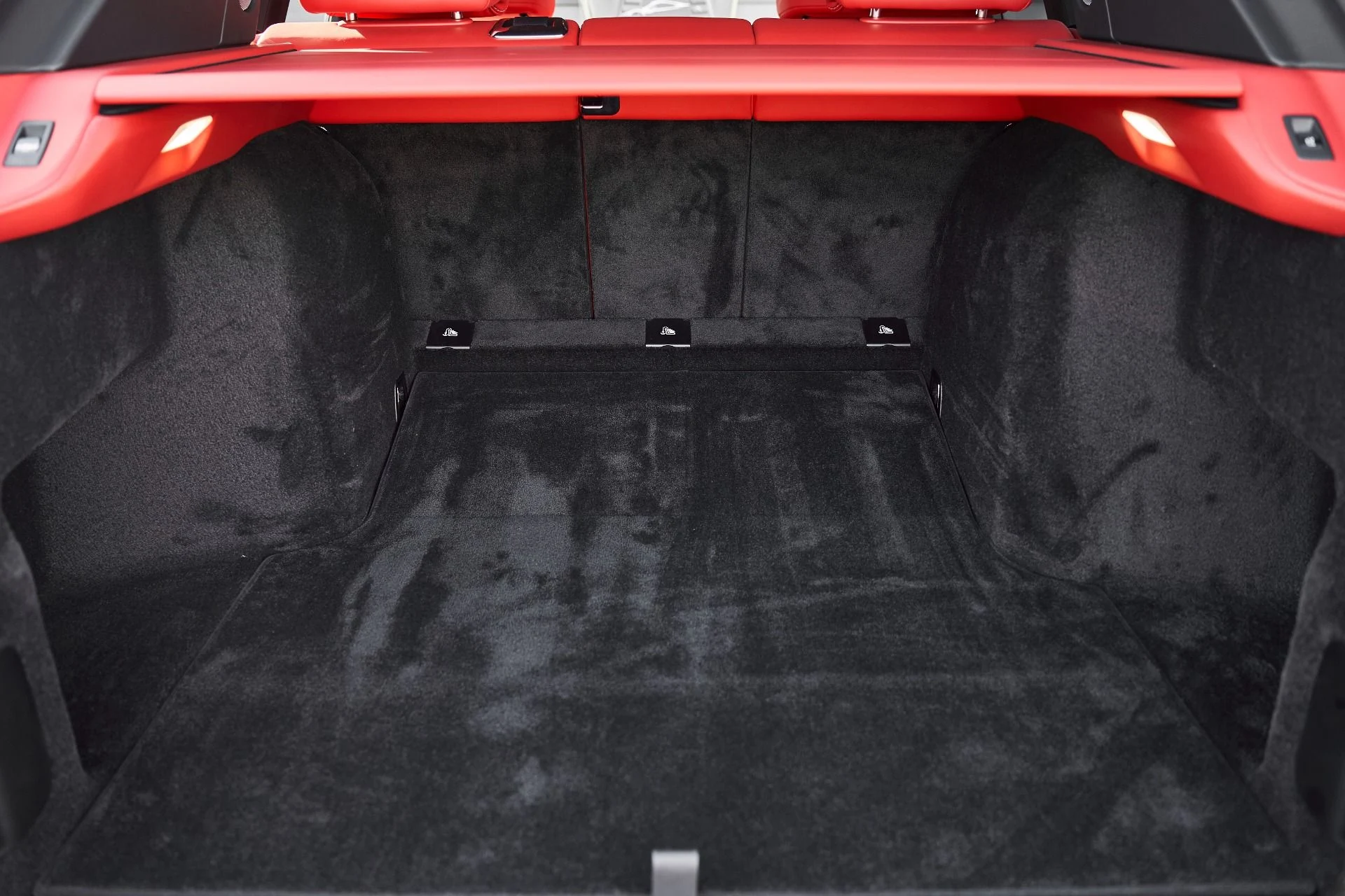 mph014_181249805_Used_2025_Rolls_Royce_Cullinan_1775588064_feb8289fc9