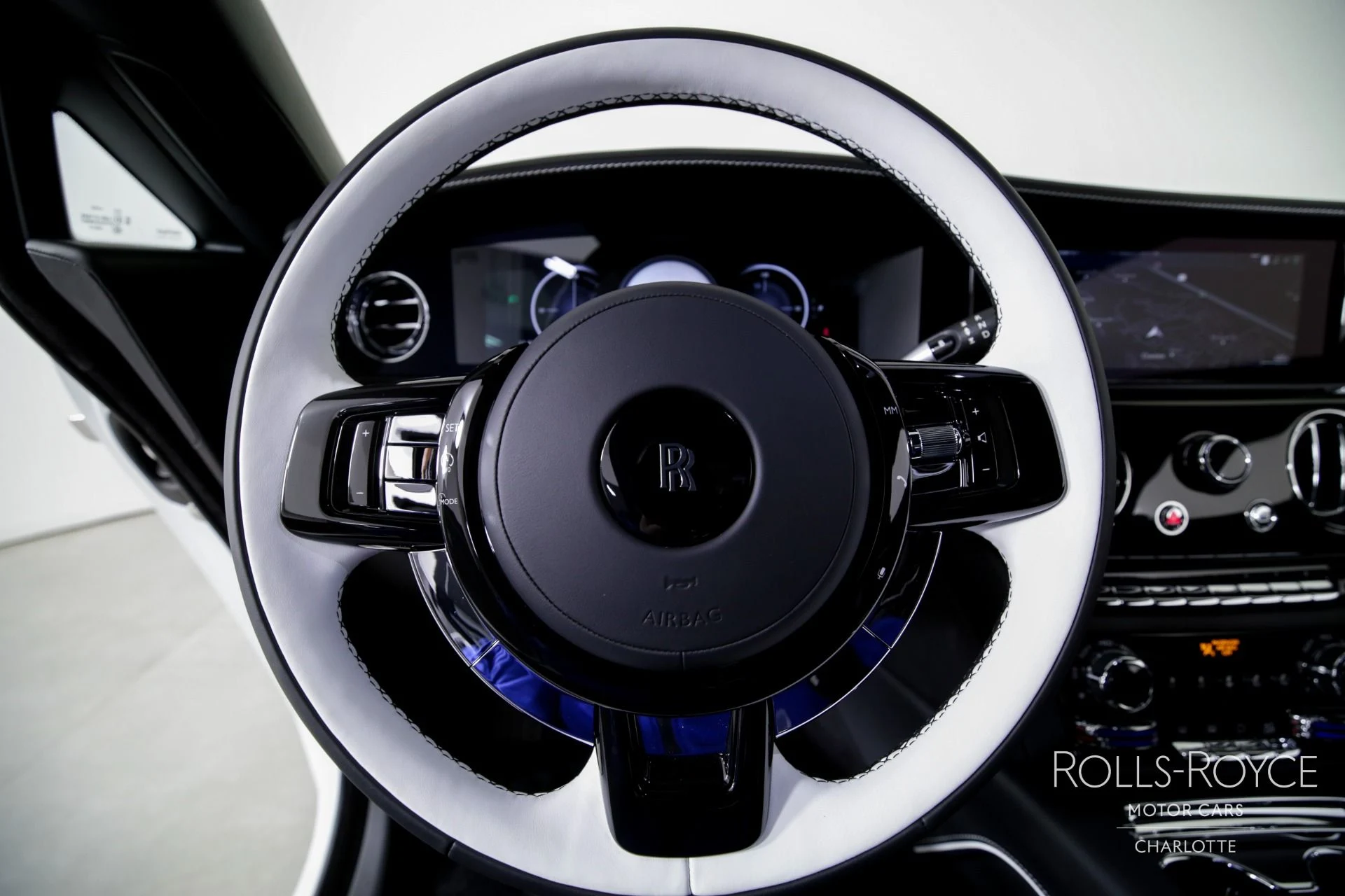 mph014_1815212507_Used_2024_Rolls_Royce_Spectre_1709308315_18bbda0032