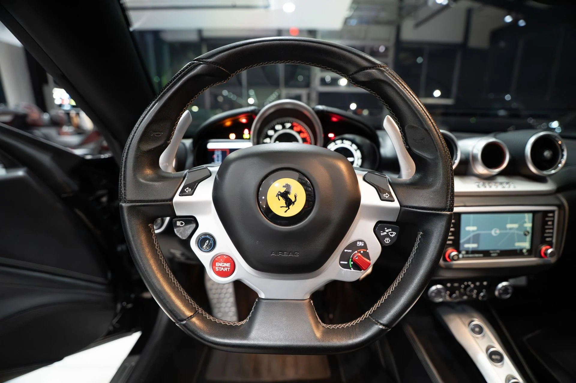 mph014_1836187442_13472_p15_l_2f80a275b1