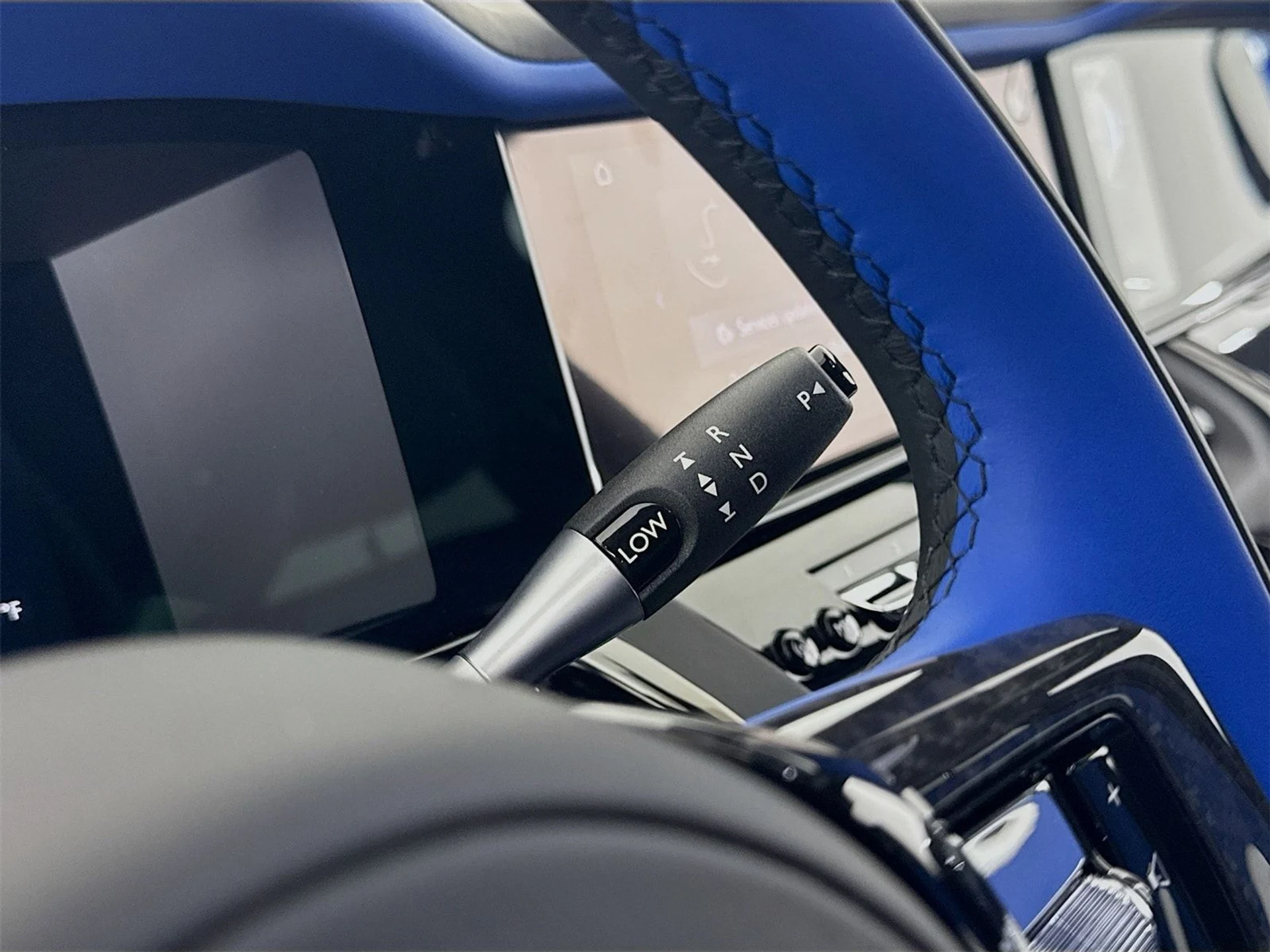 mph014_1837754646_b4f334214e590bea42fdfcec96f3d547x_284abd1165