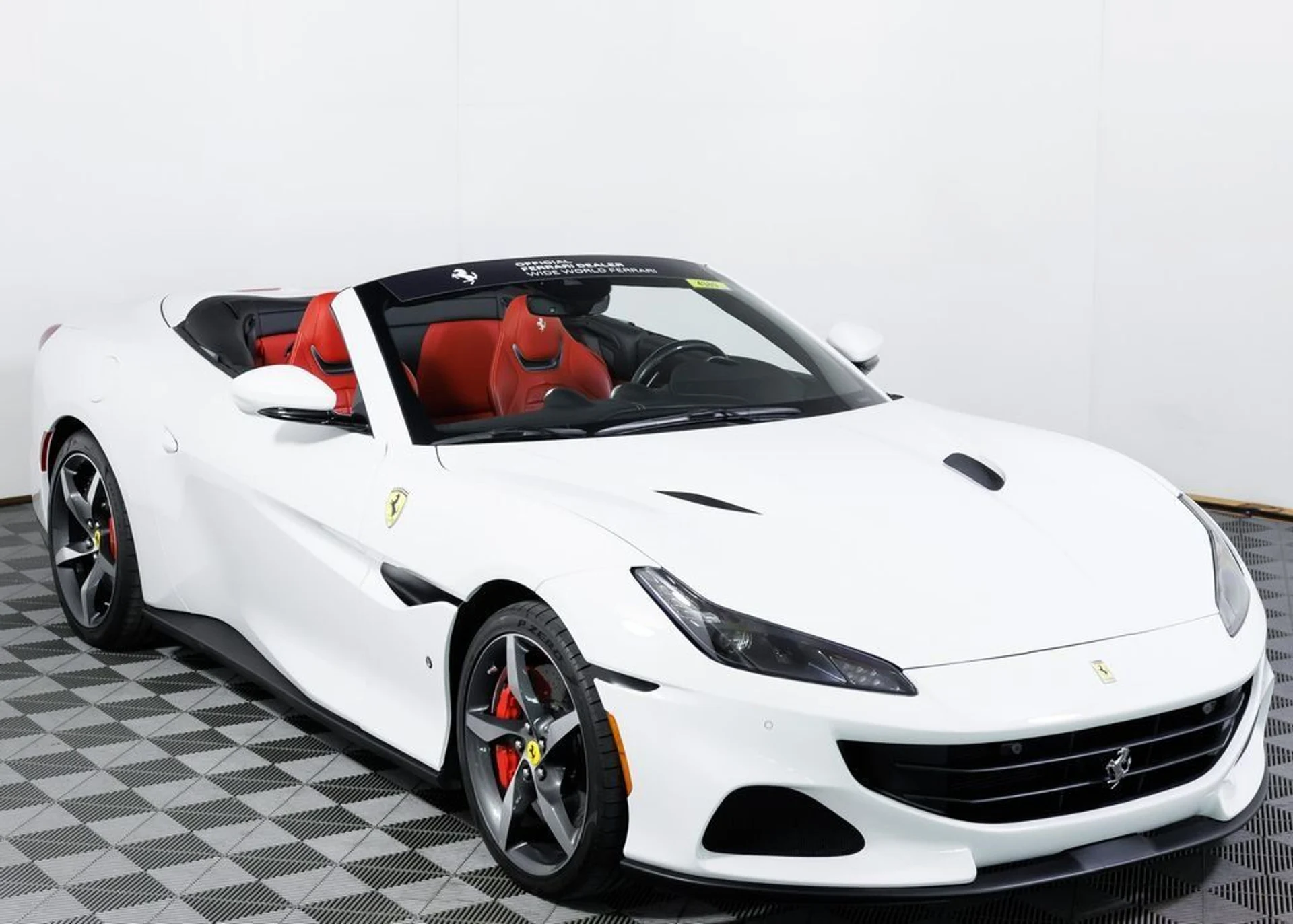 mph014_1842312100_e82dcd5eaadfb549ac1582d9d38a4197_c78198ba1e