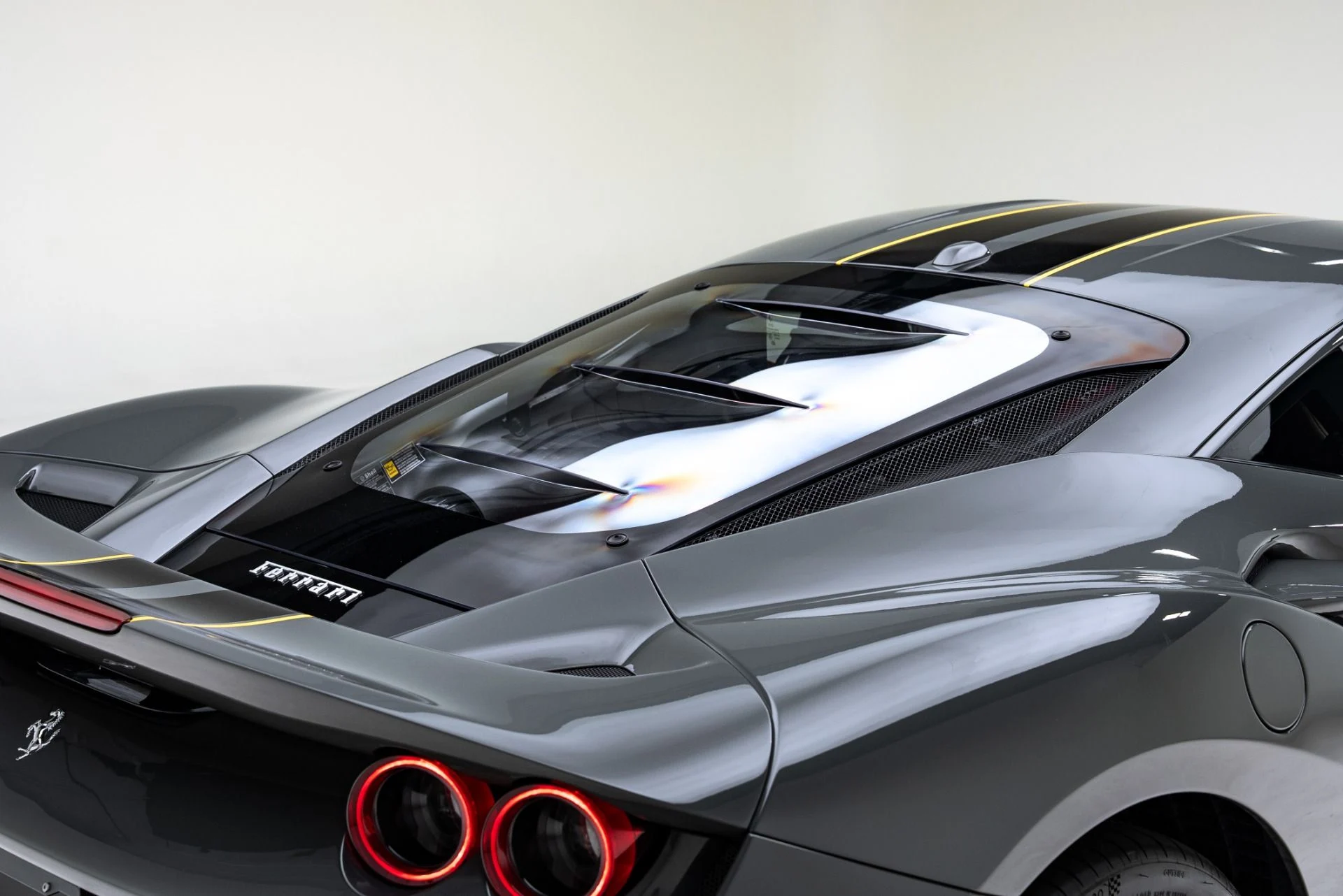 mph014_1845298136_Used_2022_Ferrari_F8_Tributo_1775088257_3864ad9ba6