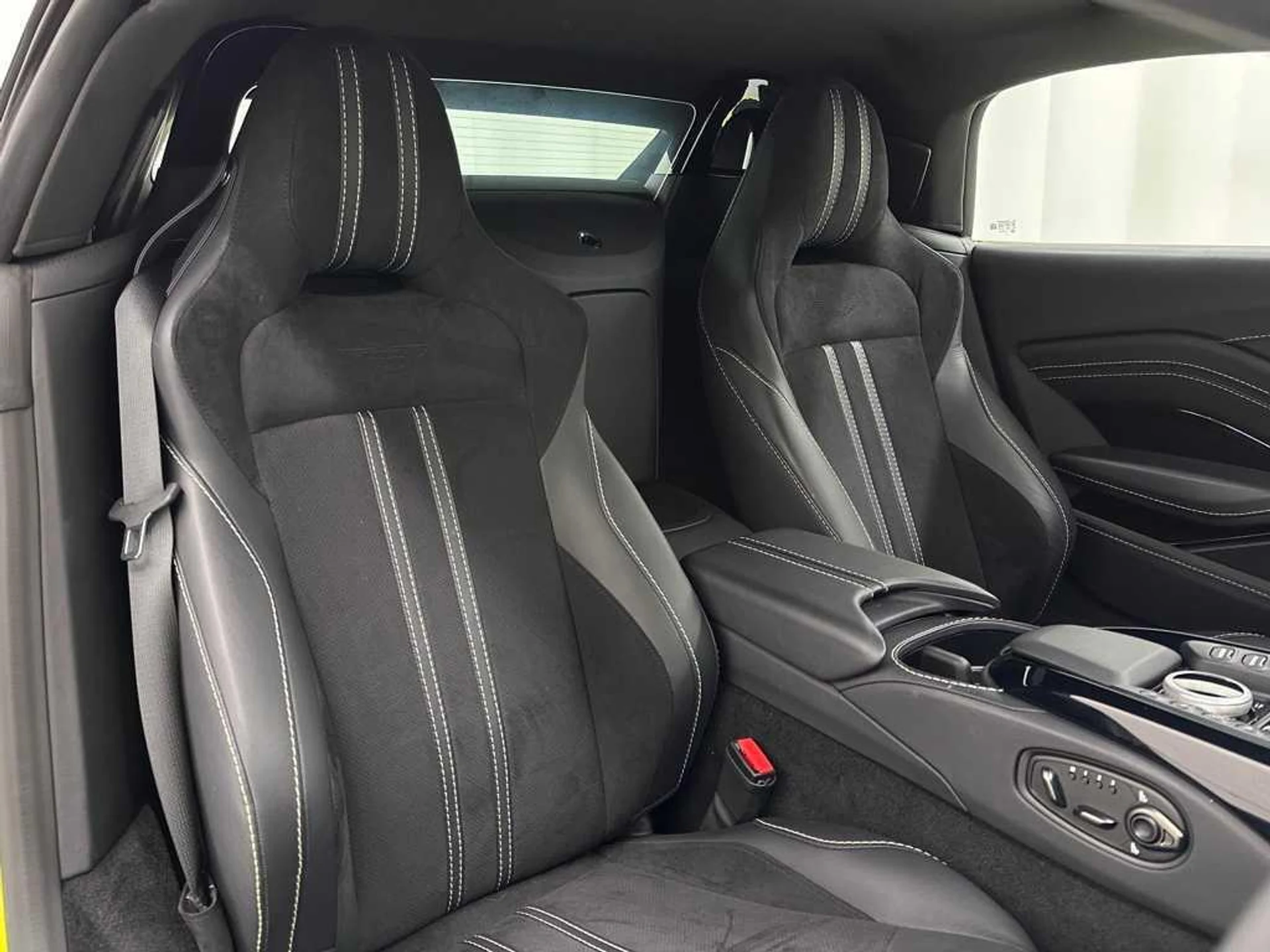 mph014_1845457202_DY_Dpfkv_Q1qu4_B_Rikz_Yf_YMSZSM_5_A_0cd5d46606