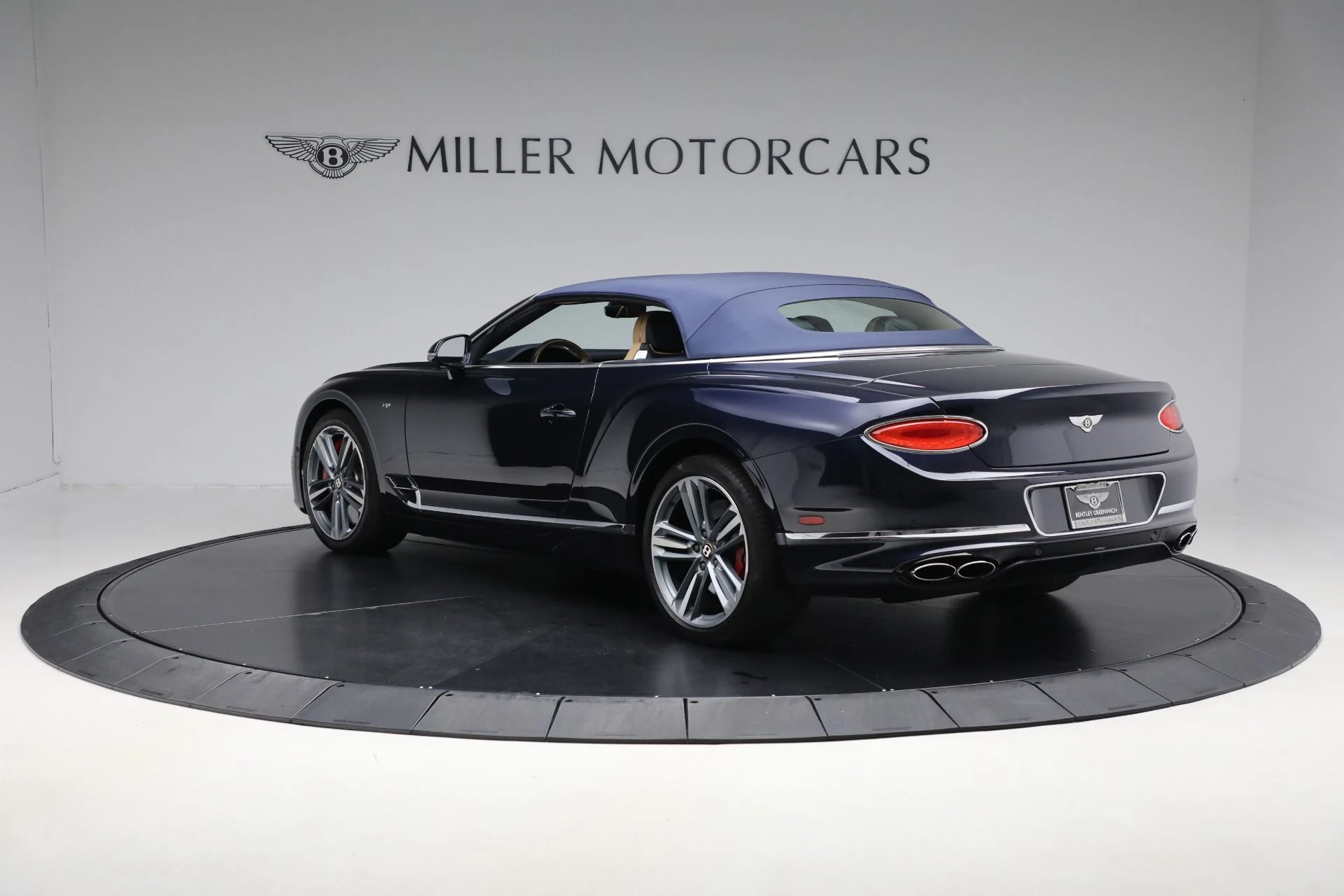 mph014_1848049588_Used_2020_Bentley_Continental_GTC_V8_da20c6a955
