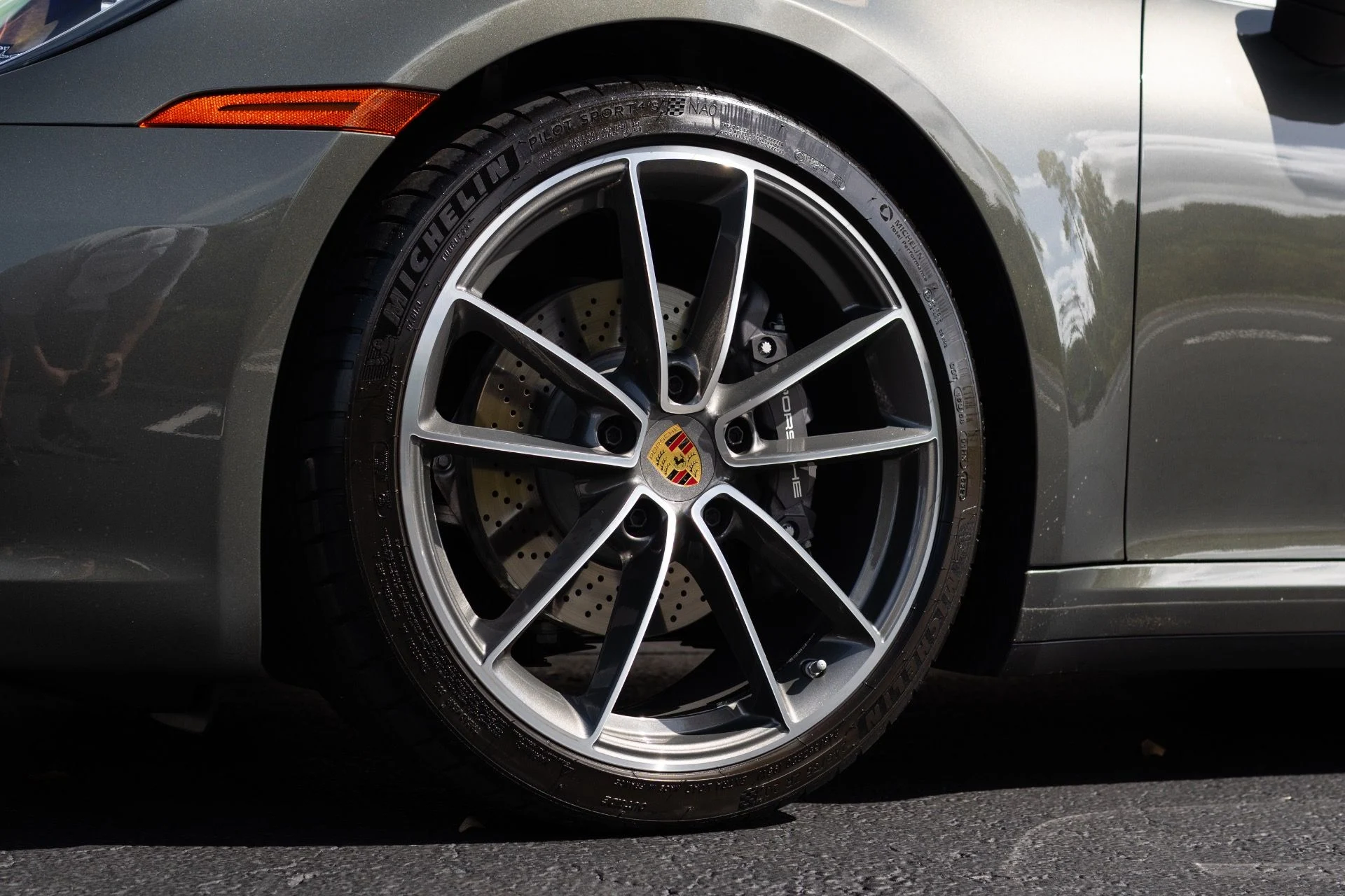 mph014_1849249295_Used_2024_Porsche_911_Carrera_1772817613_ea65835c88