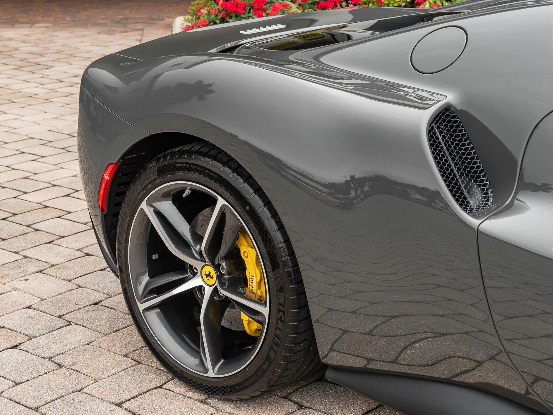 mph014_1860301603_Used_2024_Ferrari_296_GTB_1790881420_5b9d1f05e5