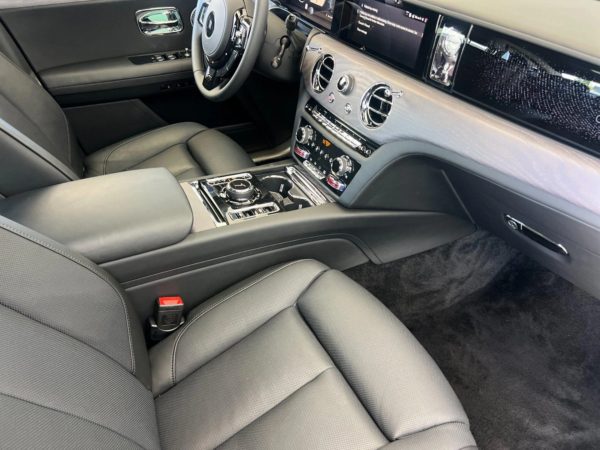 mph014_186143250_Used_2026_Rolls_Royce_Ghost_1780994440_a797ee4138