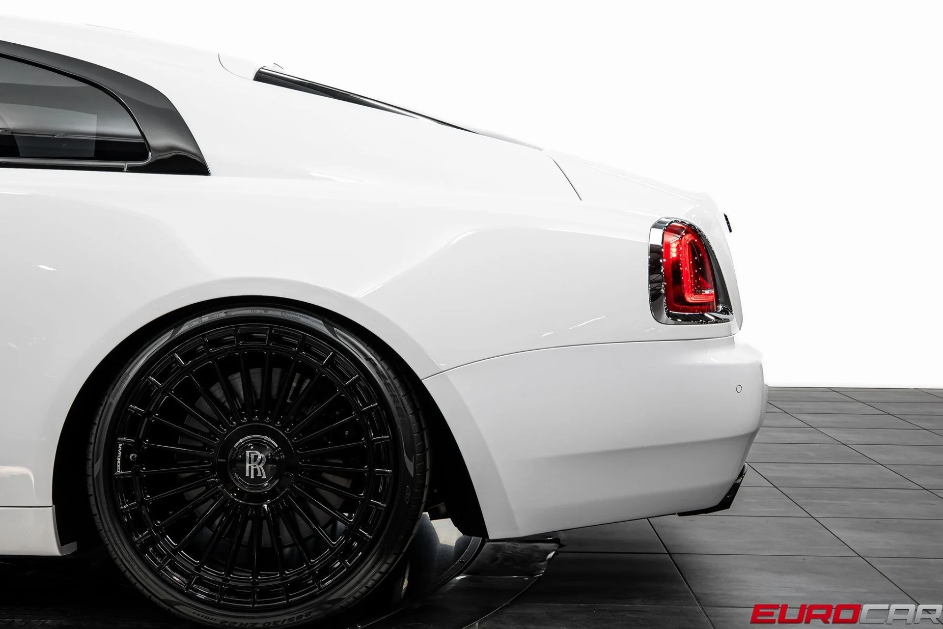 mph014_1881371386_image_15_a68e5e838f