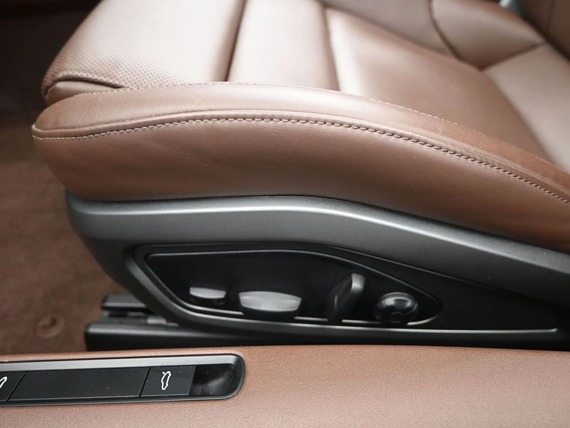 mph014_18880004_c3b880bc9537ae84a34efcf06f02a9c7x_8c45016c9f