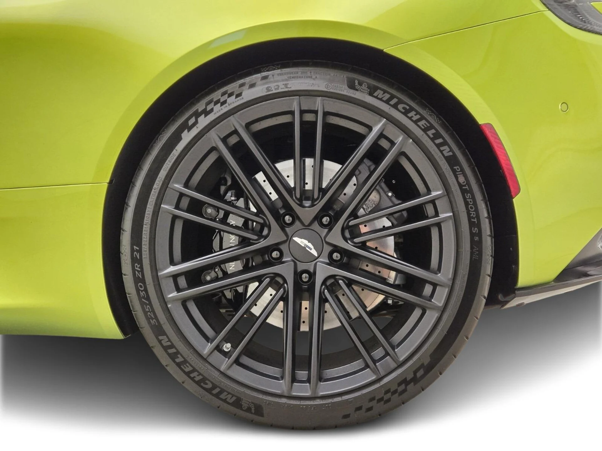 mph014_1896755738_Used_2024_Aston_Martin_DB_12_1771052412_6e66f0ee9e