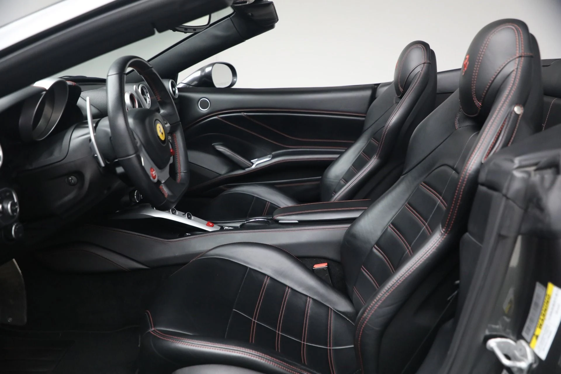 mph014_1901176561_Used_2015_Ferrari_California_T_1792181139_b6088041e3
