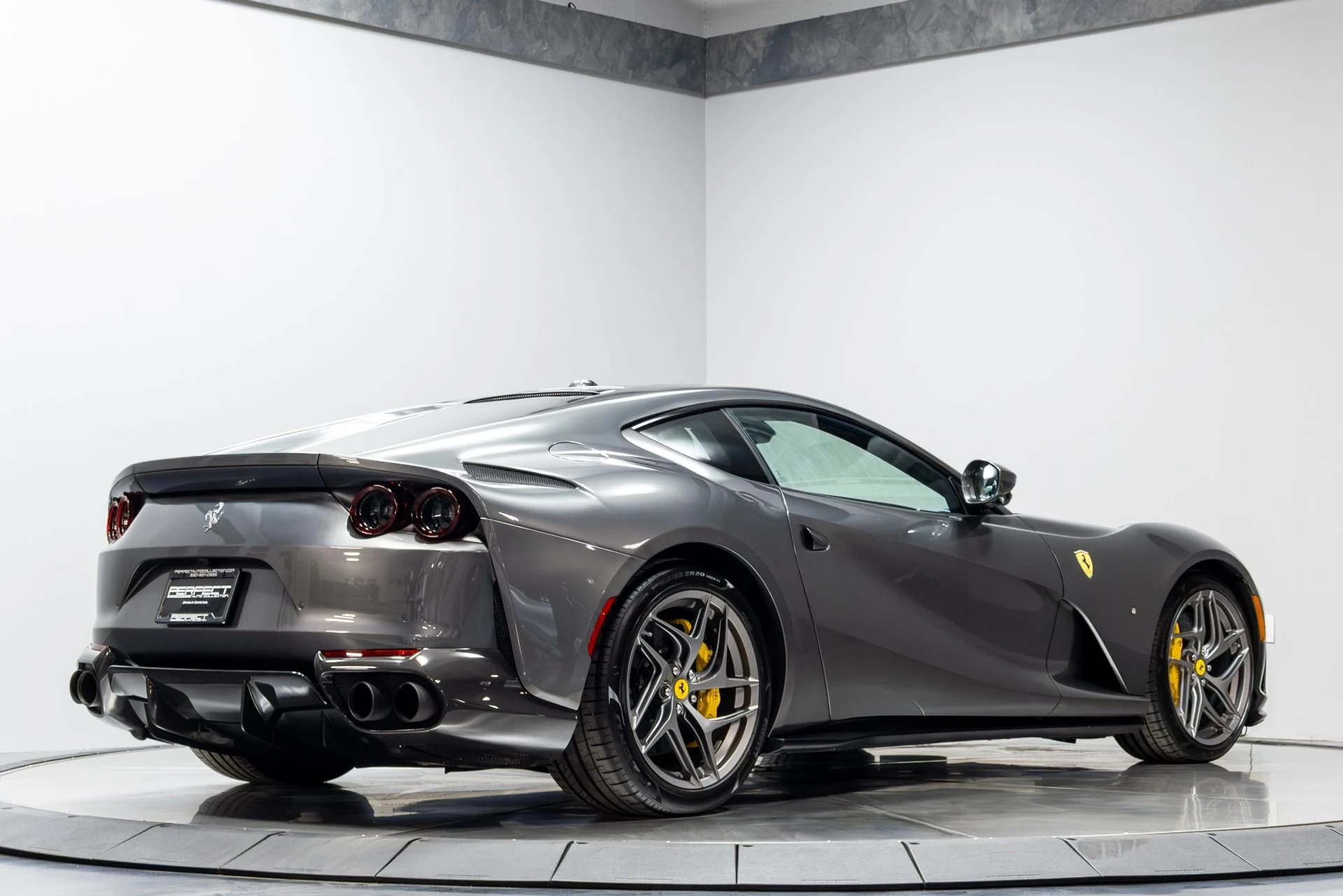 mph014_1903419888_Used_2020_Ferrari_812_Superfast_1777416323_bcd14149b3