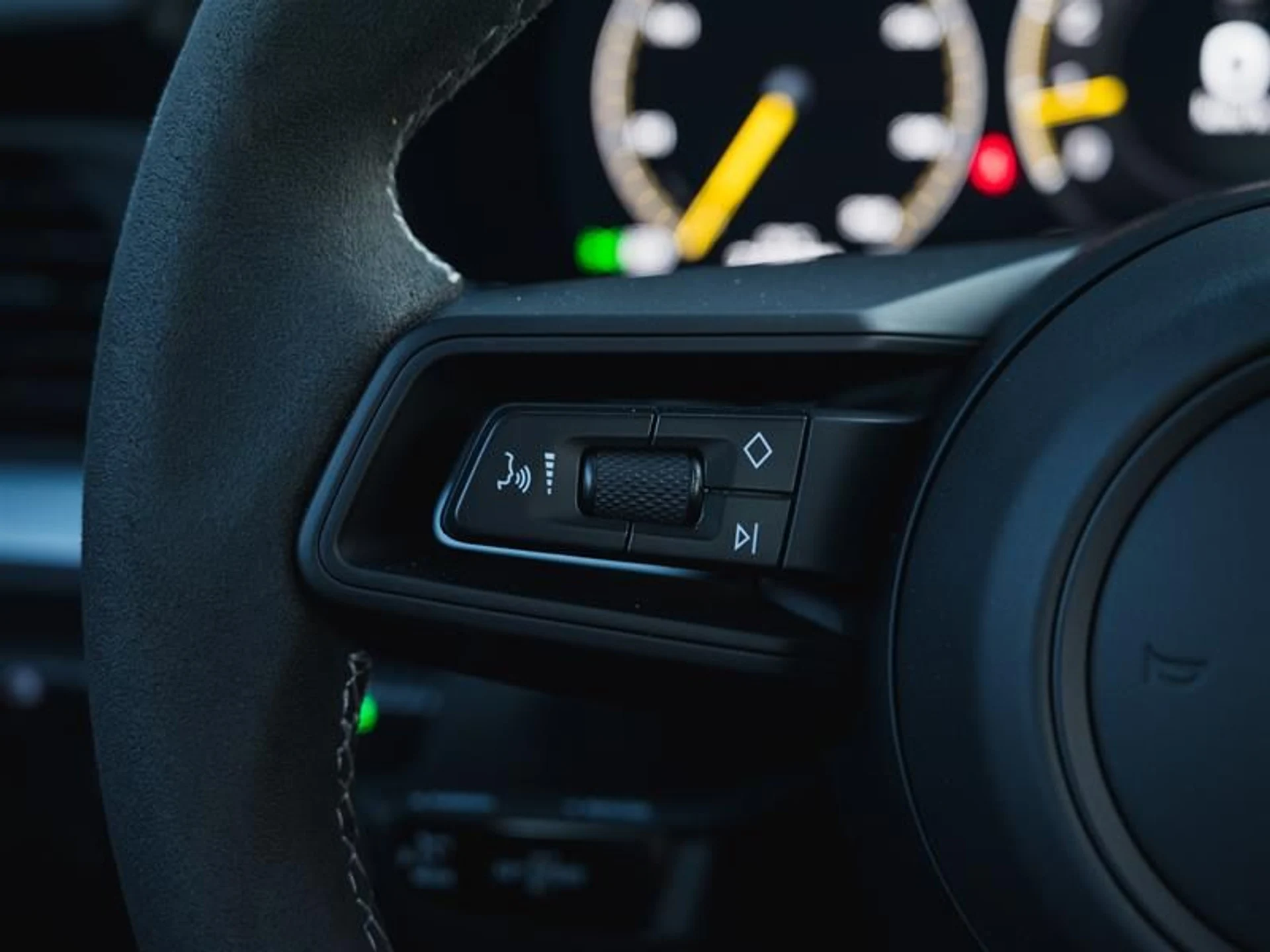 mph014_1917287300_25qc2u5l_504f39245c