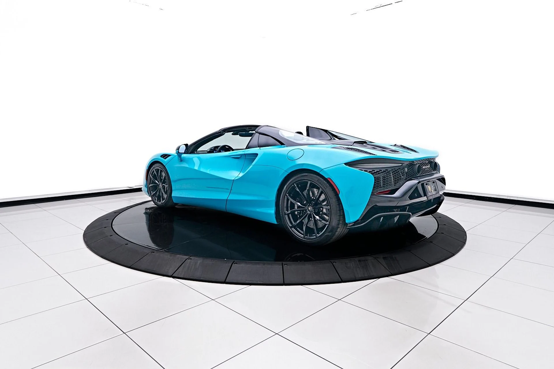 mph014_1920302836_Used_2025_Mc_Laren_Artura_Tech_Lux_1756245195_7bda68f093