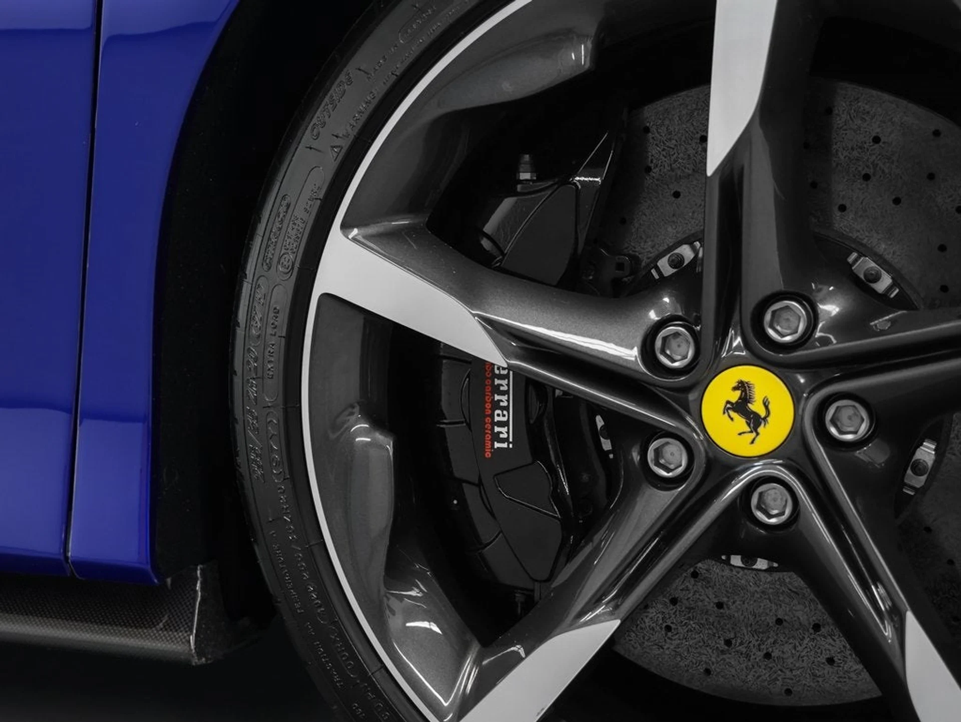 mph014_1920798382_15_5e9390a5d3